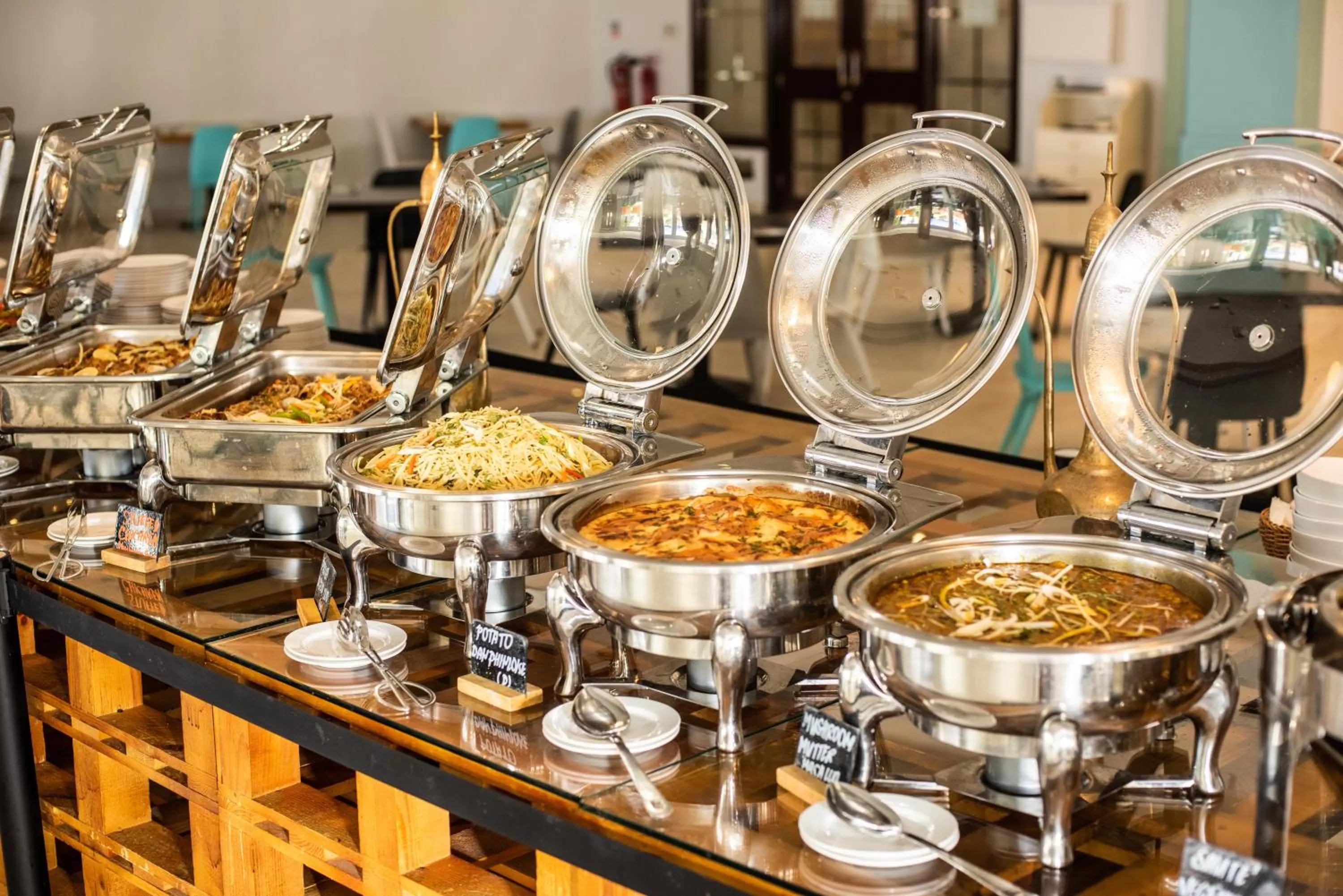 Restaurant/places to eat in BM Beach Resort