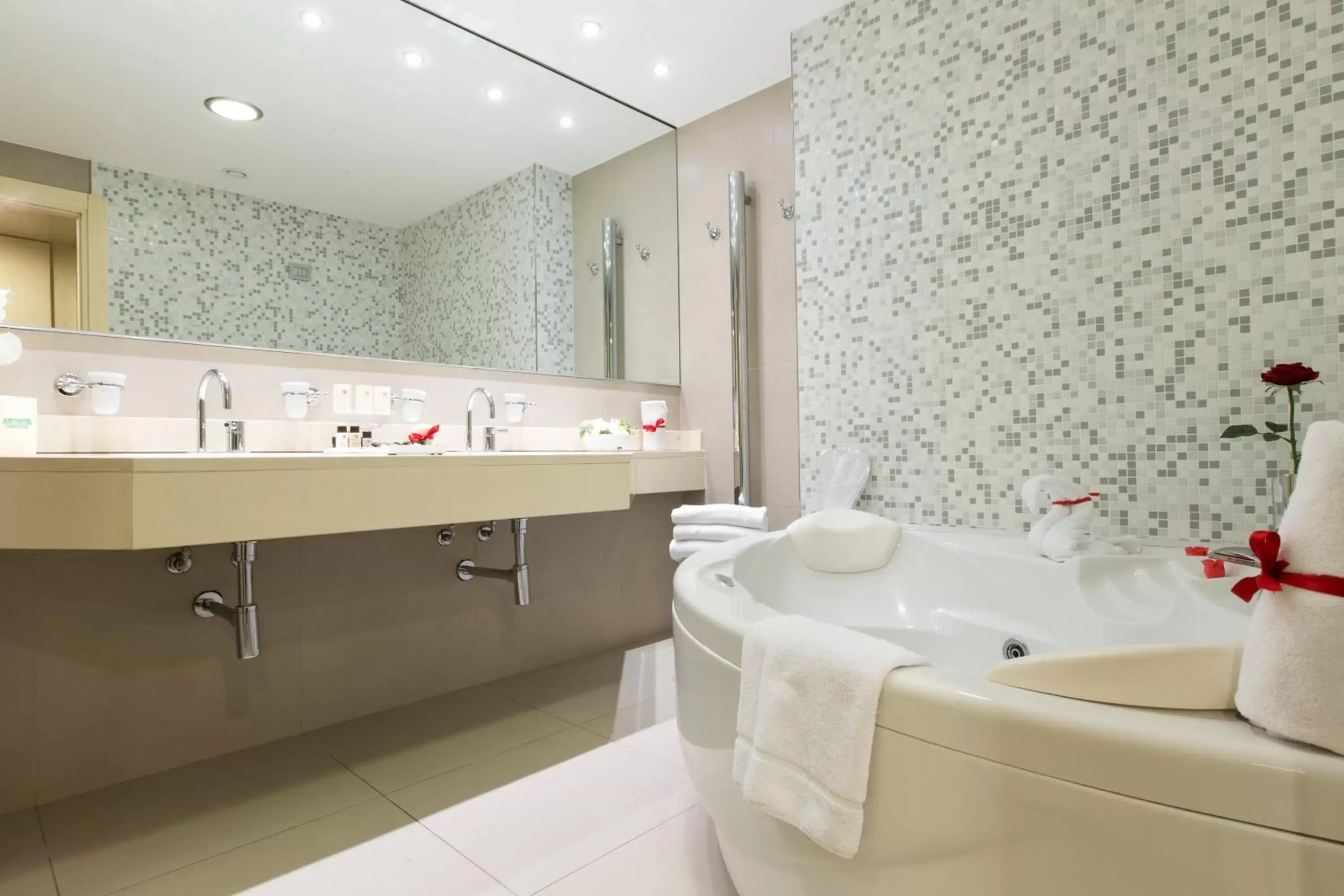 Bathroom in Just Hotel Lomazzo Fiera
