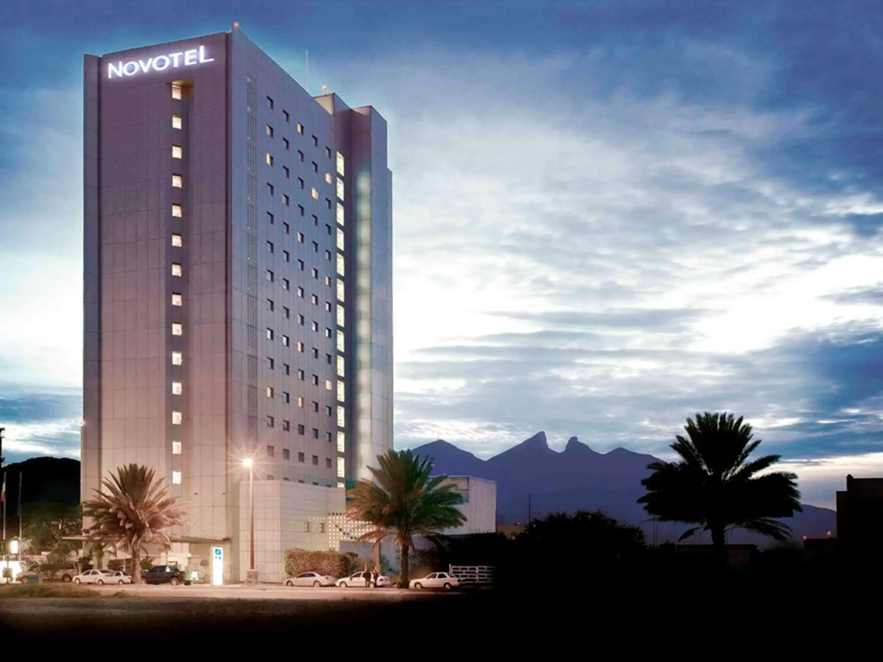 Property building in Novotel Monterrey Valle