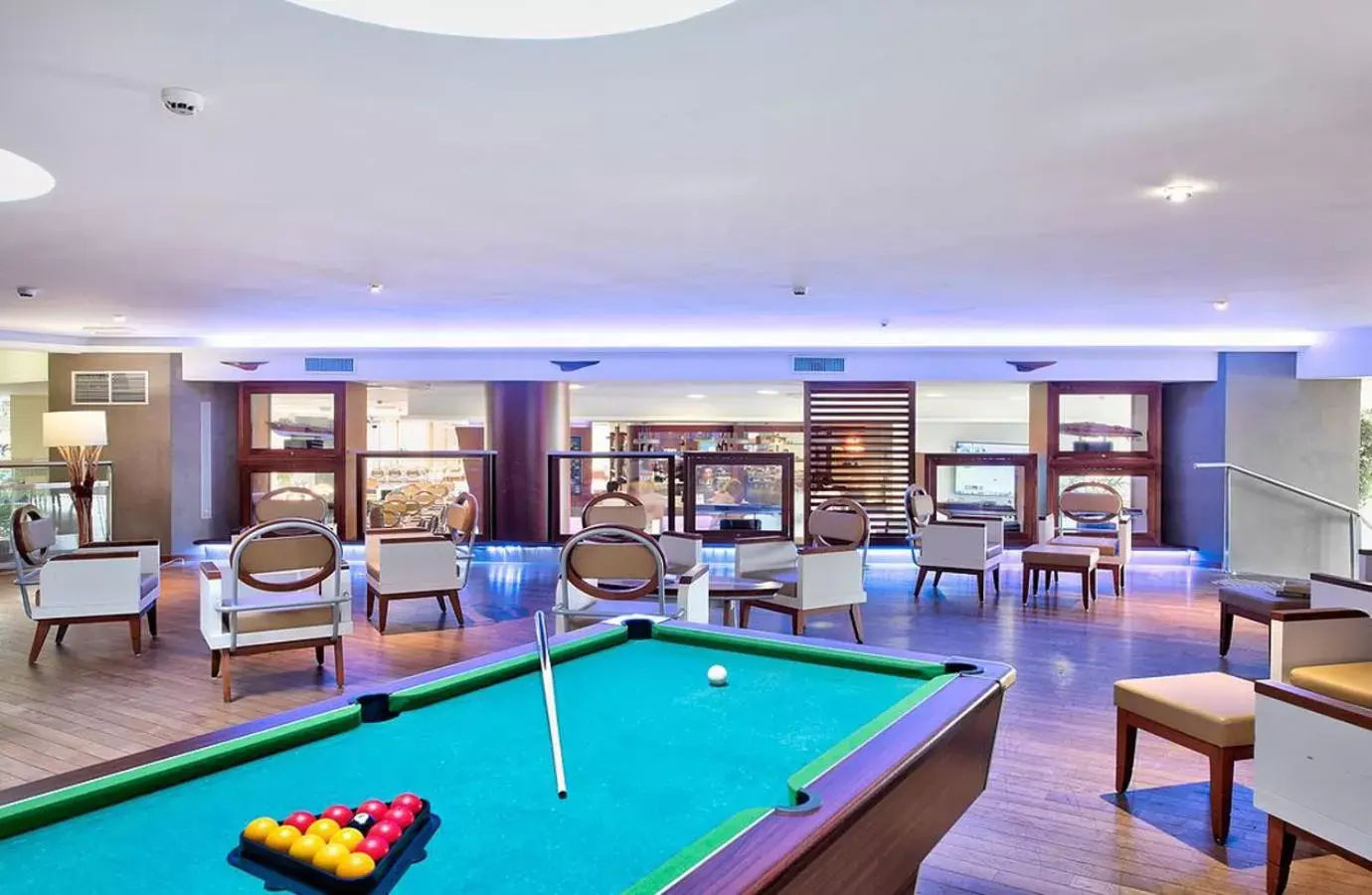 Billiards in Hôtel Club la Font des Horts