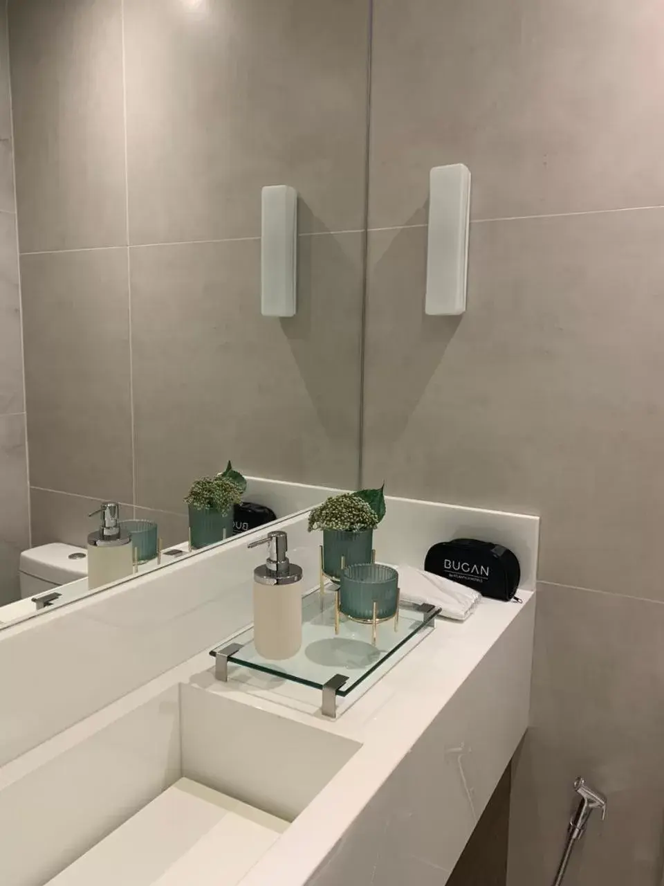 Photo of the whole room, Bathroom in Bugan Recife Boa Viagem Hotel - by Atlantica