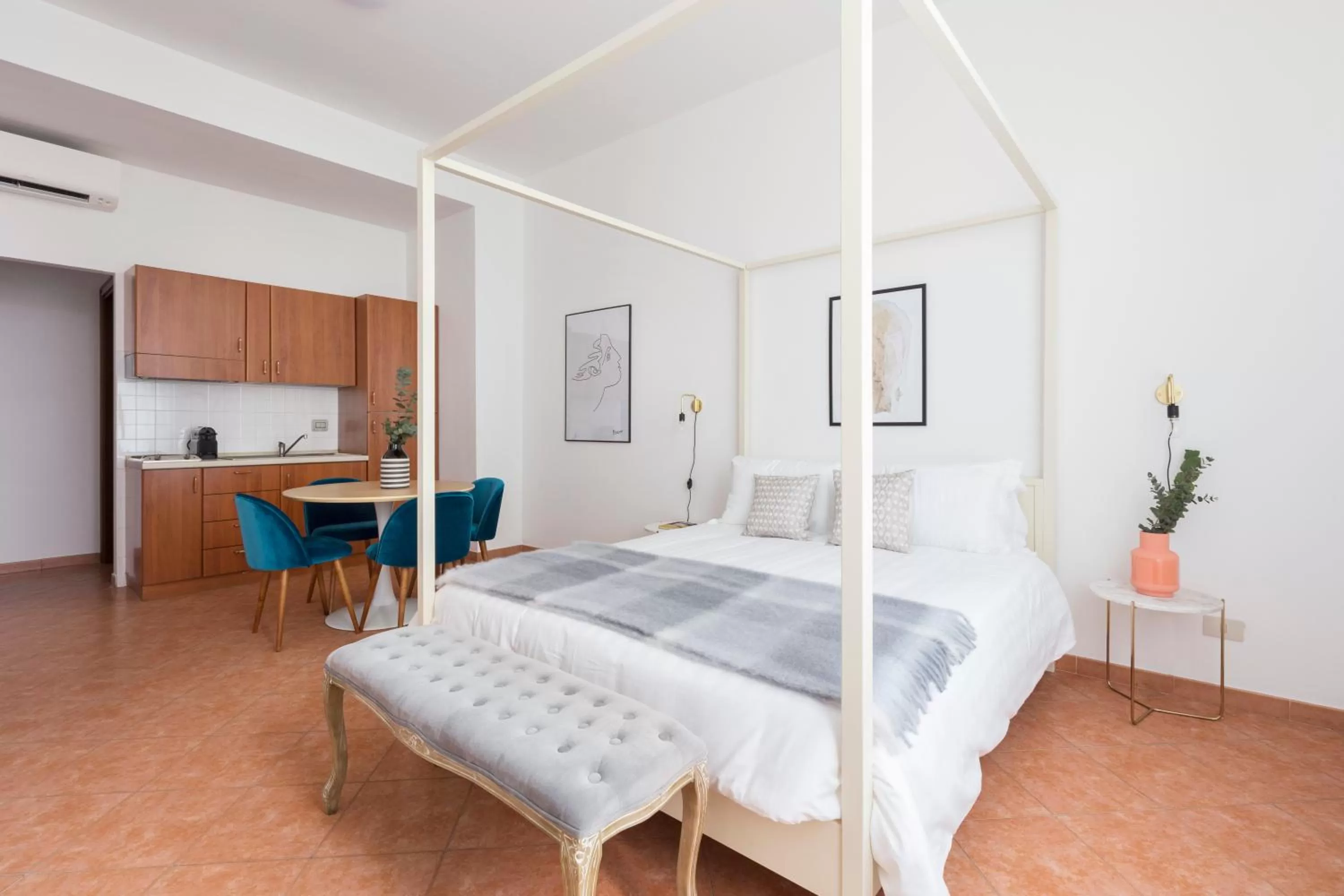 Living room, Bed in Sonder Piazza San Pietro