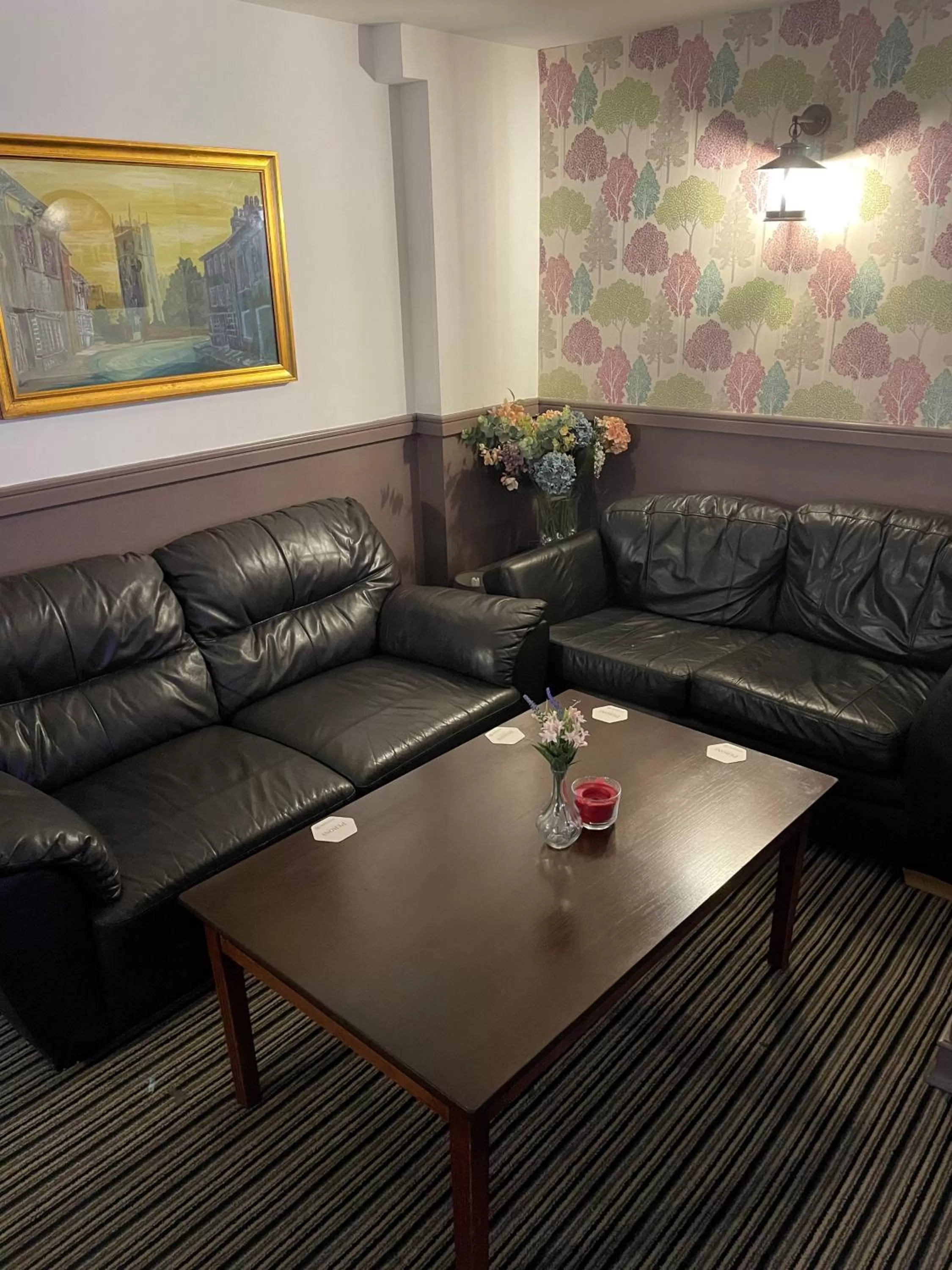 Lounge or bar in Alcester Inn