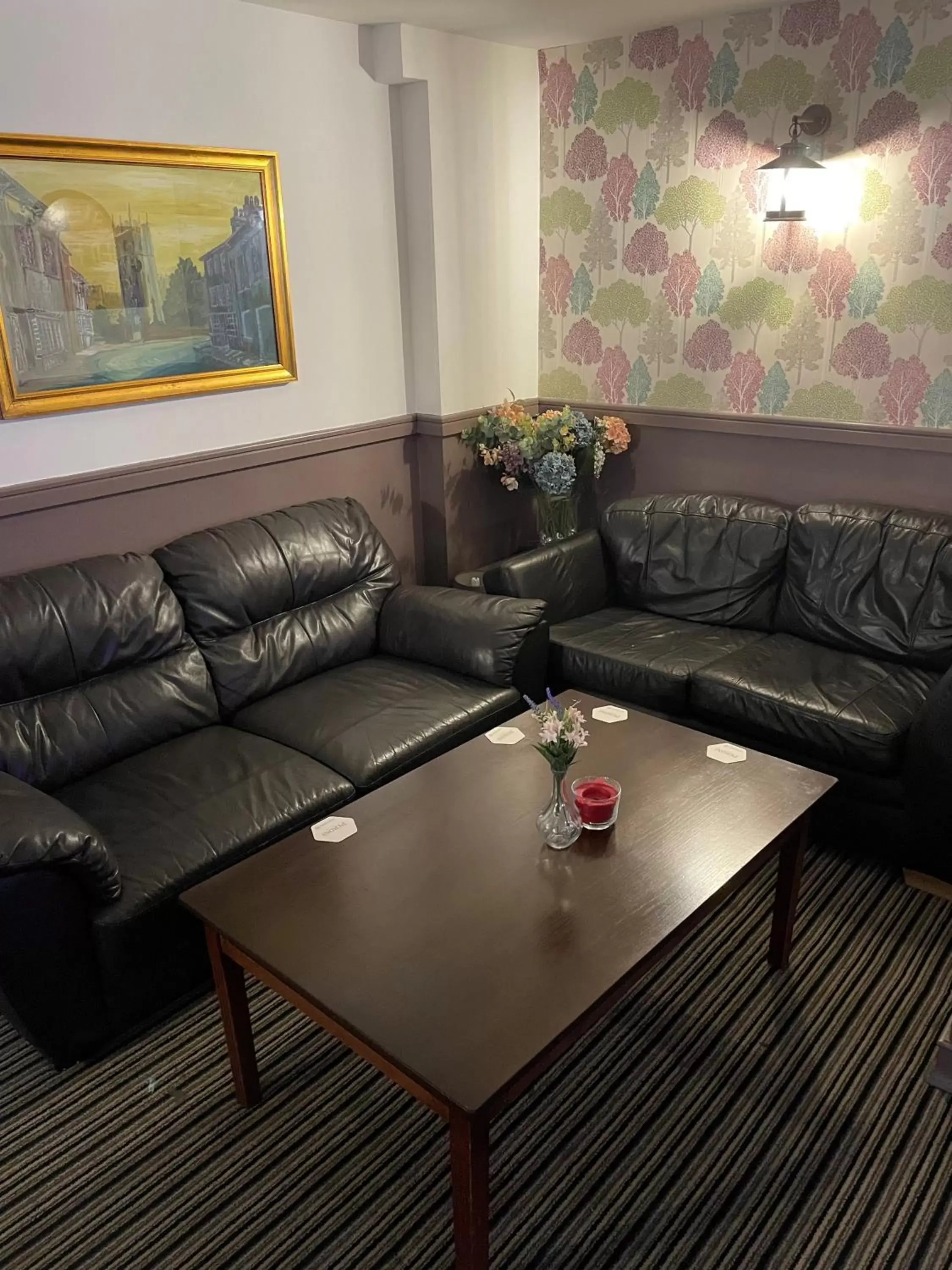 Lounge or bar, Seating Area in Alcester Inn