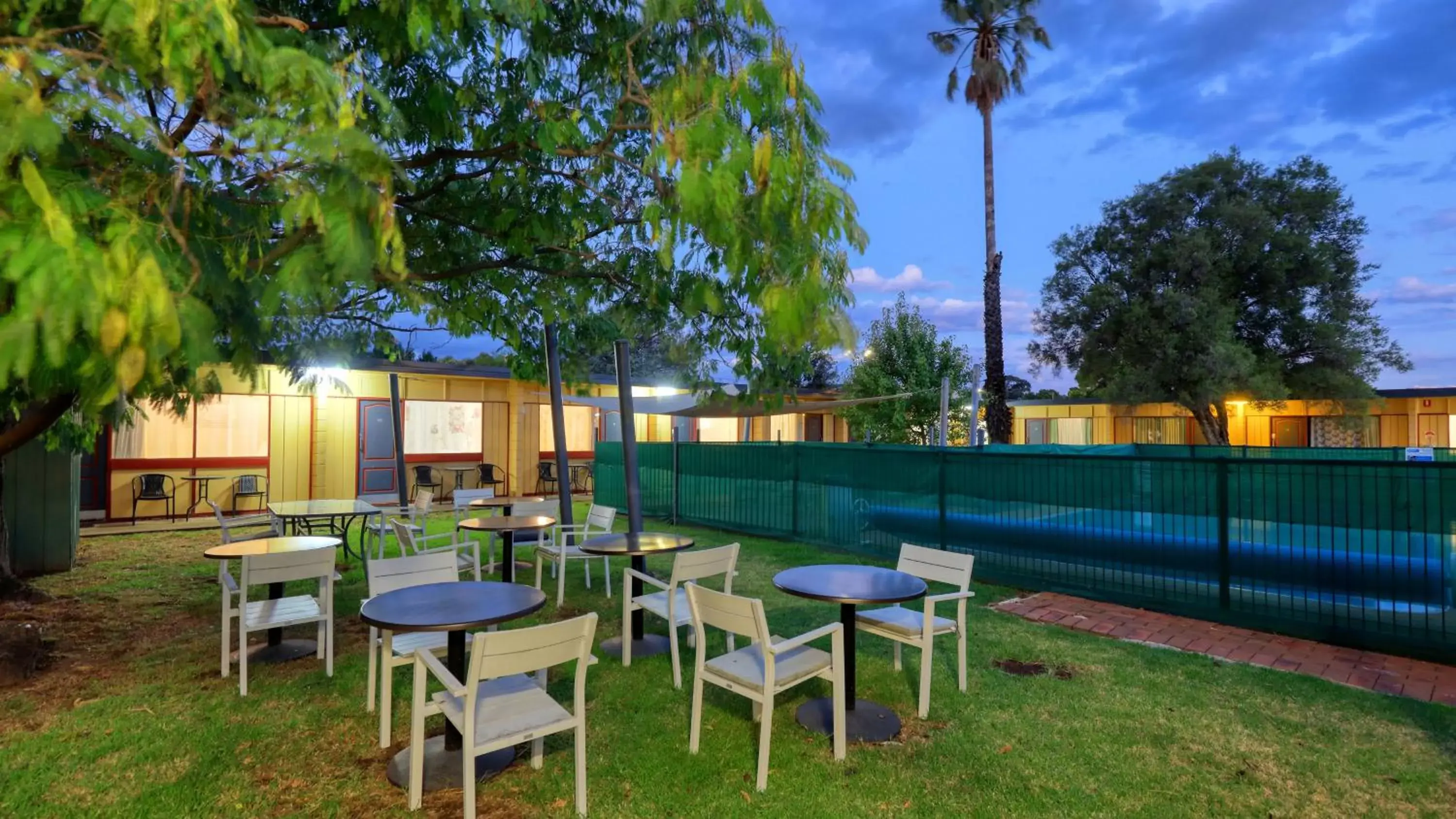 Dining area in Cootamundra Gardens Motel