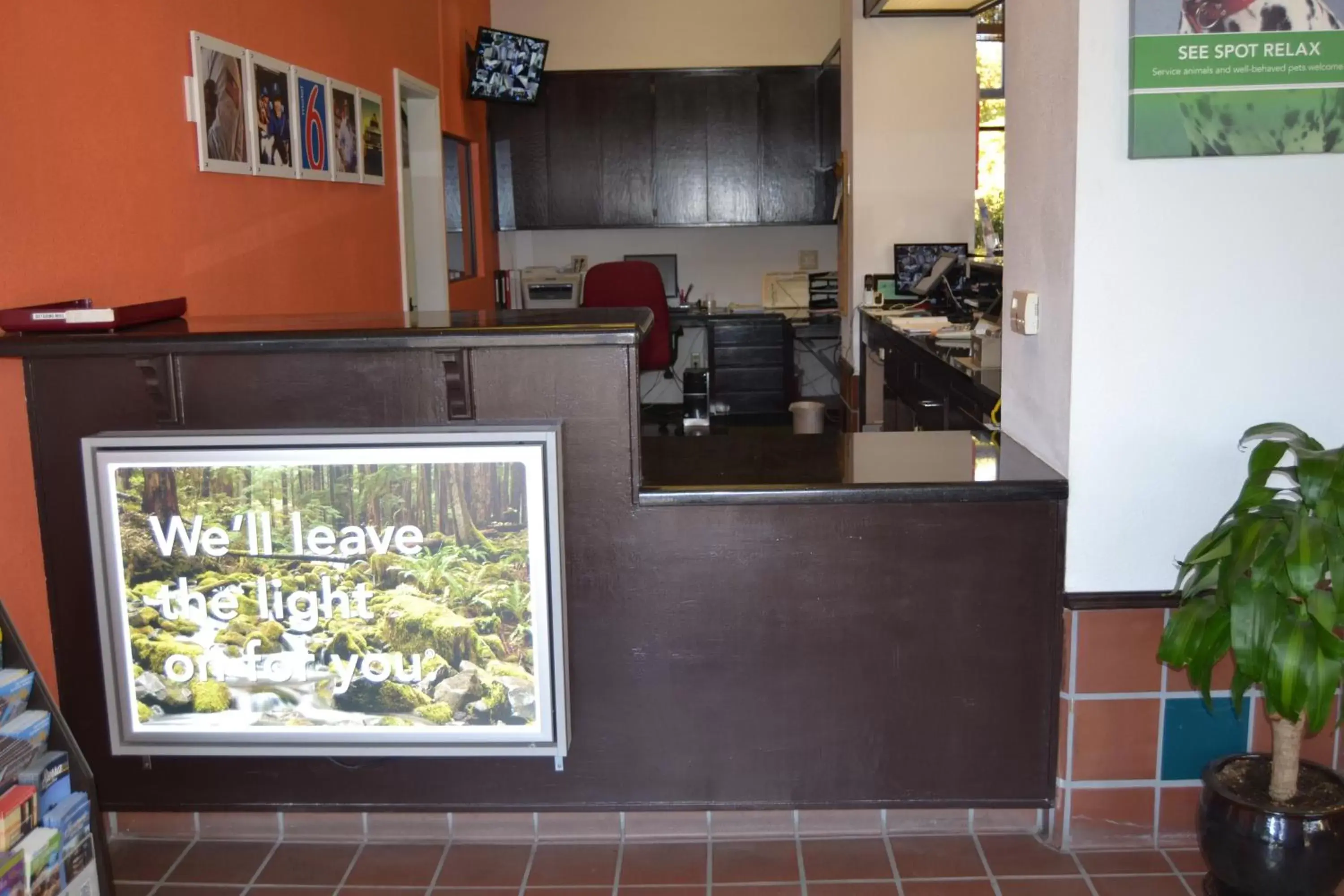 Lobby or reception in Motel 6 Oakdale, Ca