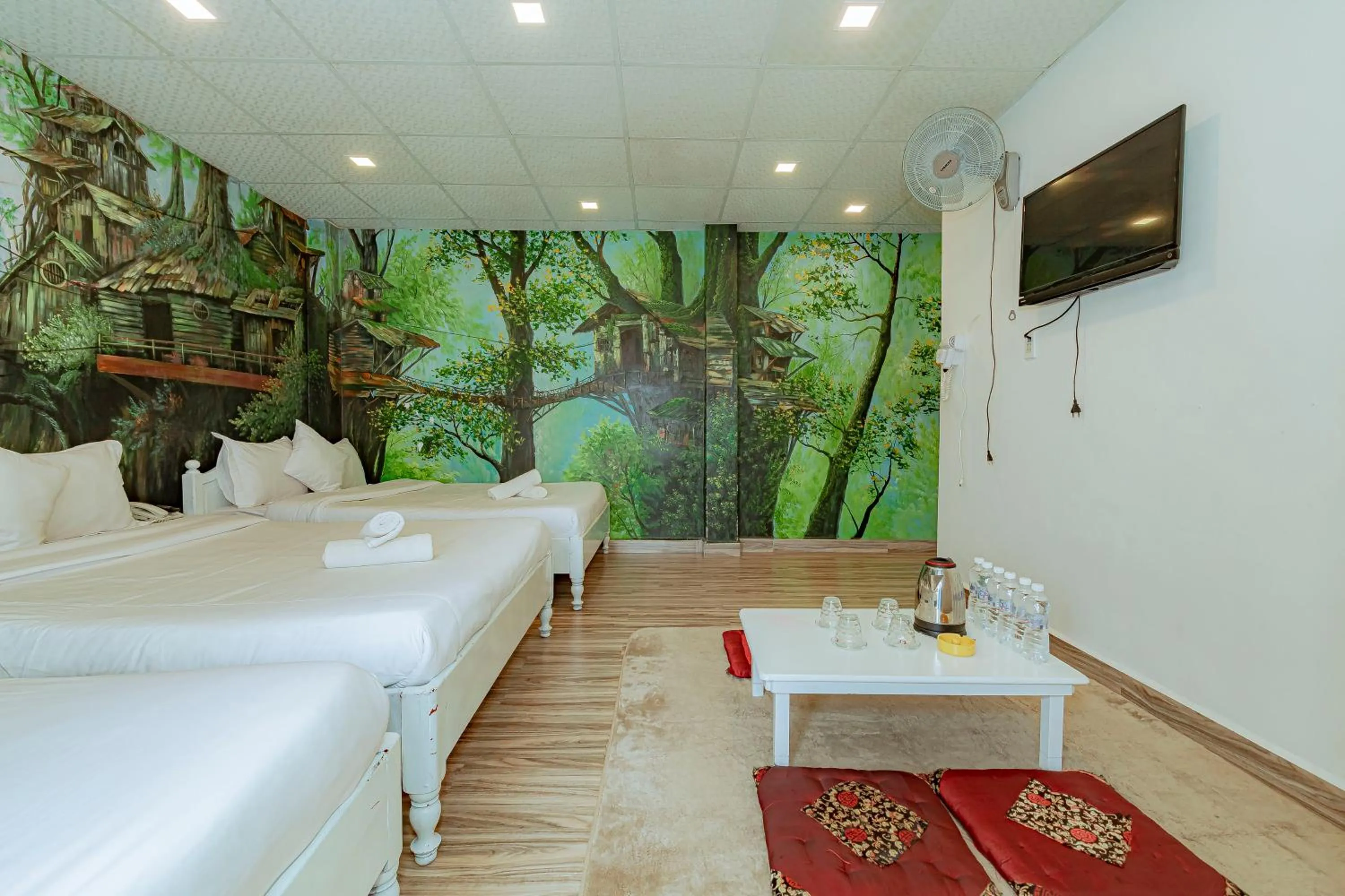 Ken's Backpackers Hotel