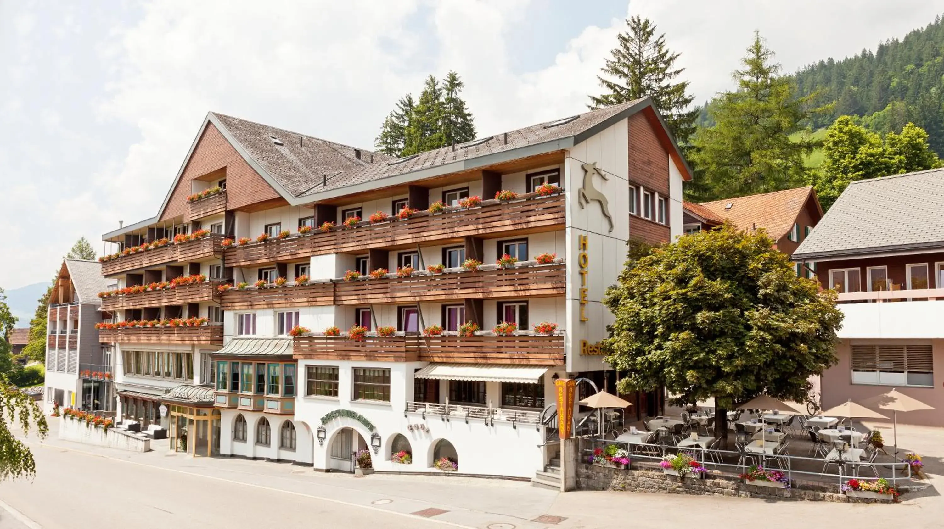 Text overlay, Property Building in Hotel Hirschen Wildhaus