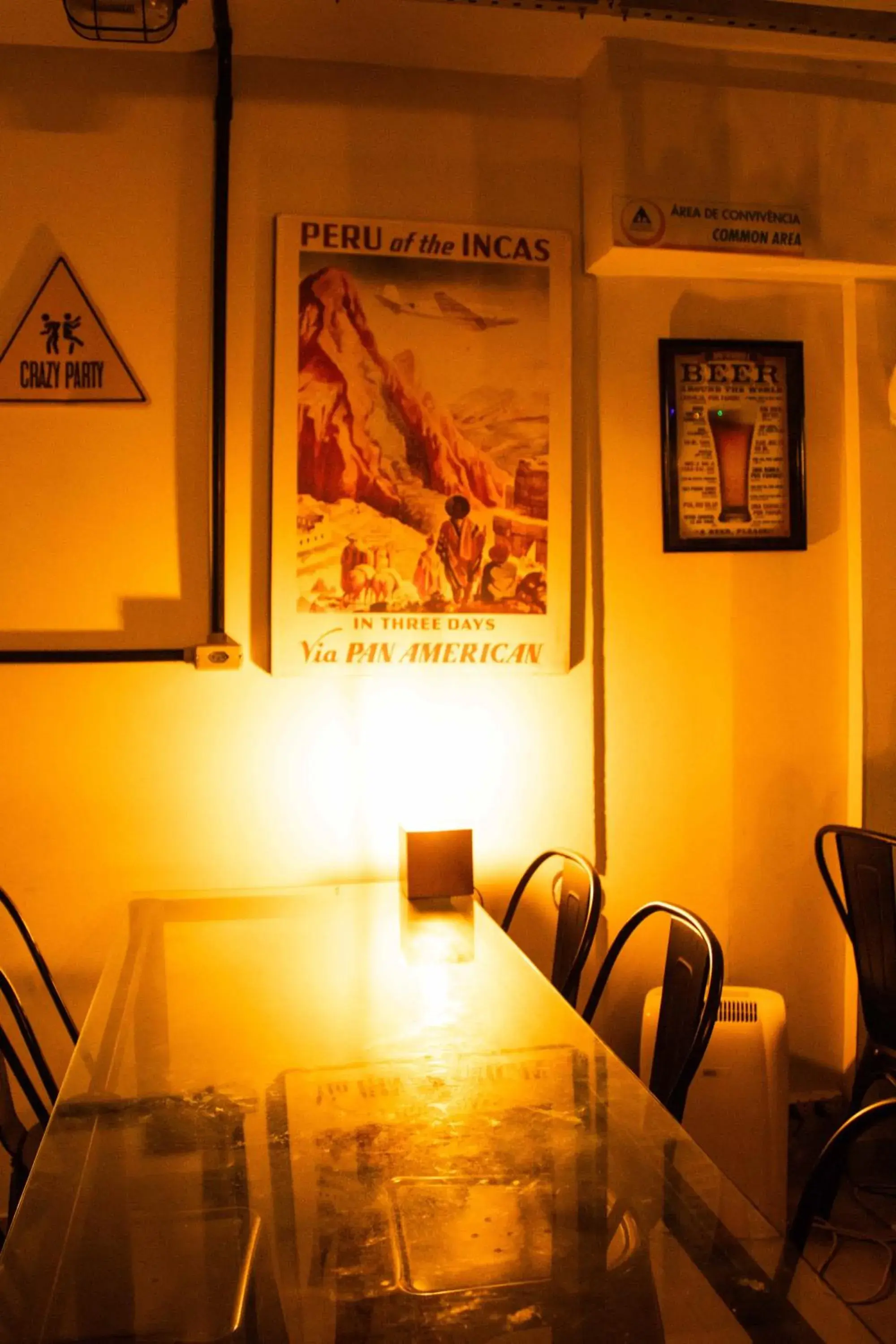 Lounge or bar in CabanaCopa Hostel