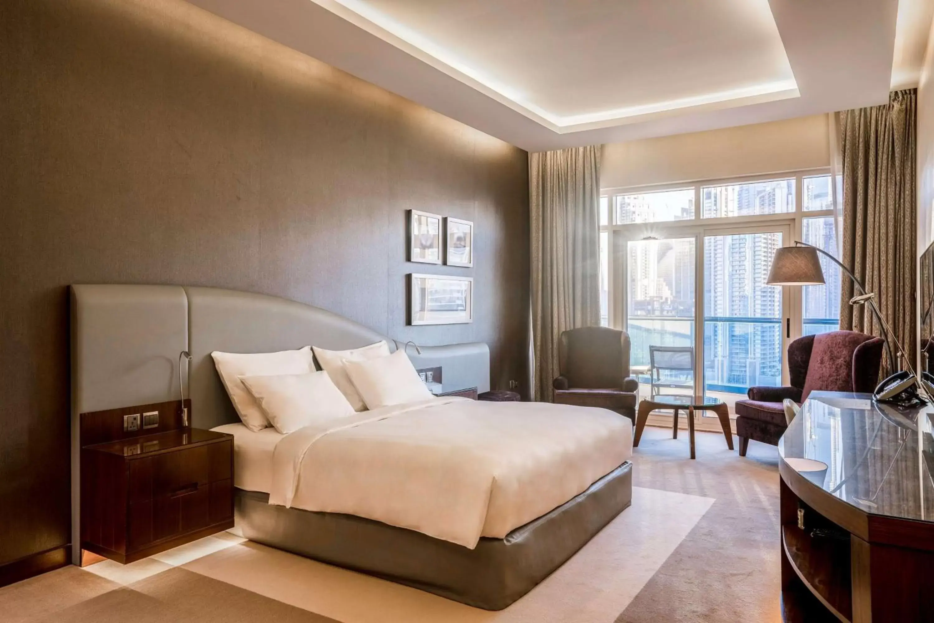Photo of the whole room in Radisson Blu Hotel, Dubai Waterfront