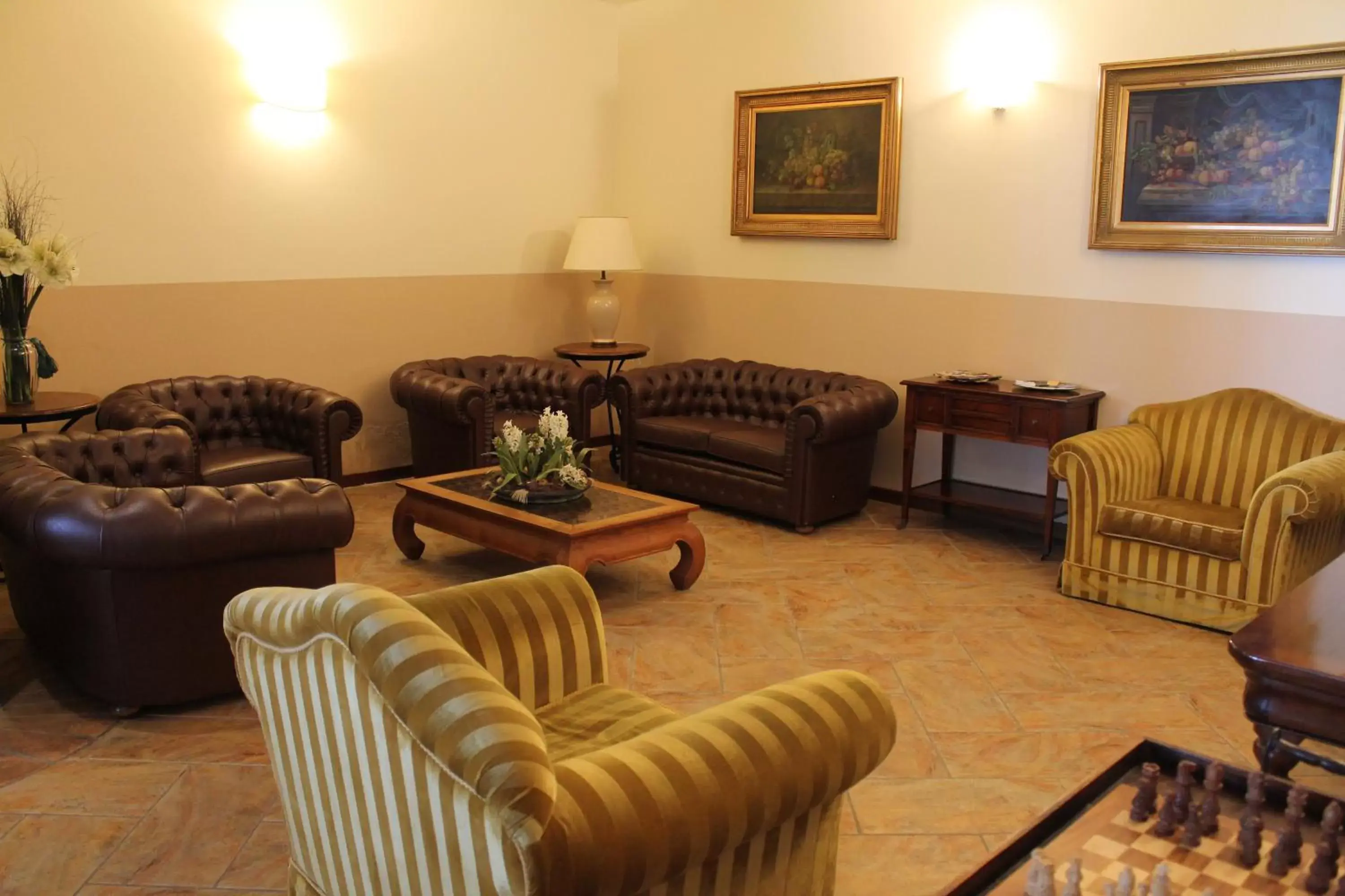 Communal lounge/ TV room, Lounge/Bar in Hotel Don Carlo