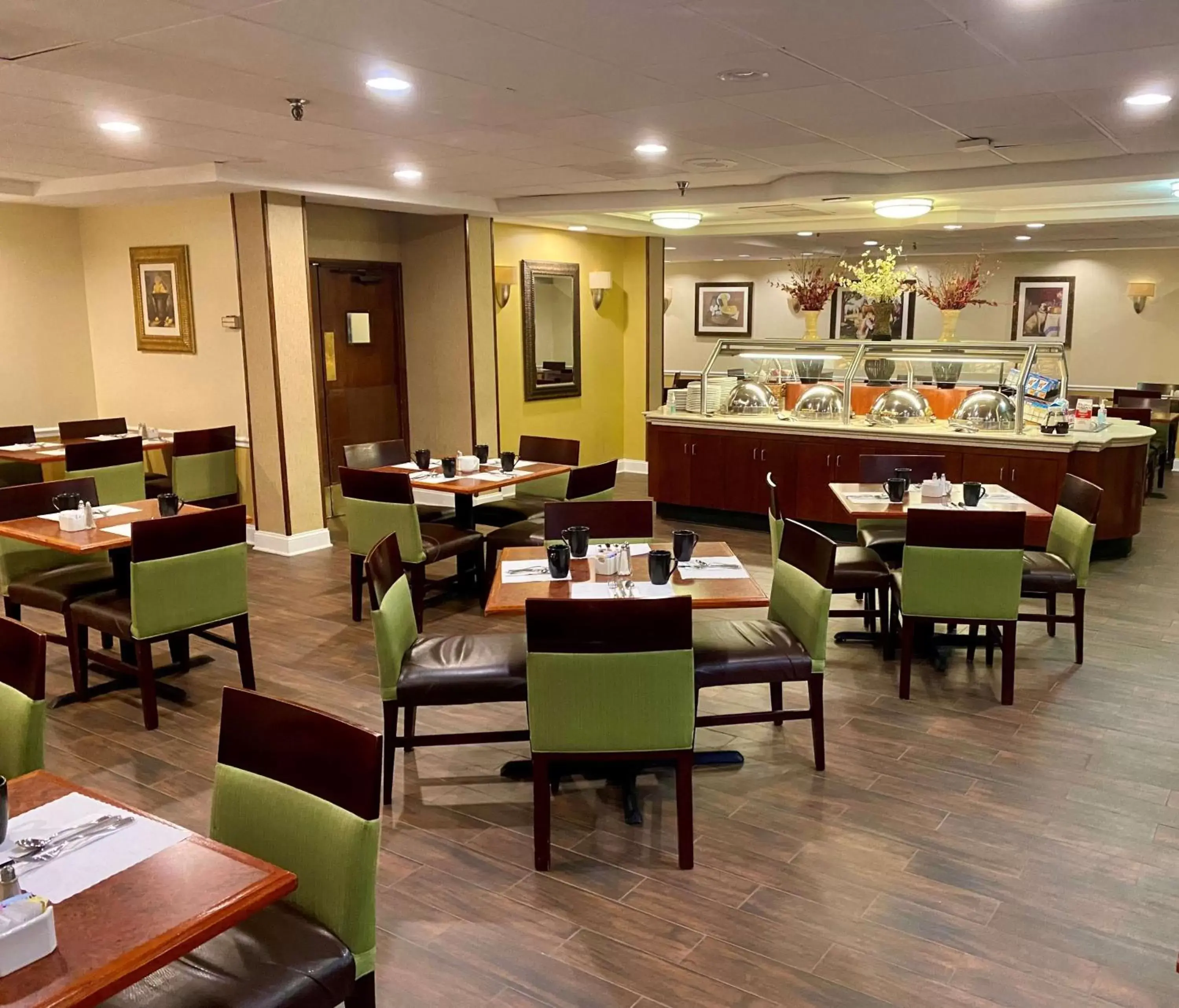 Restaurant/Places to Eat in Radisson Hotel Philadelphia Northeast