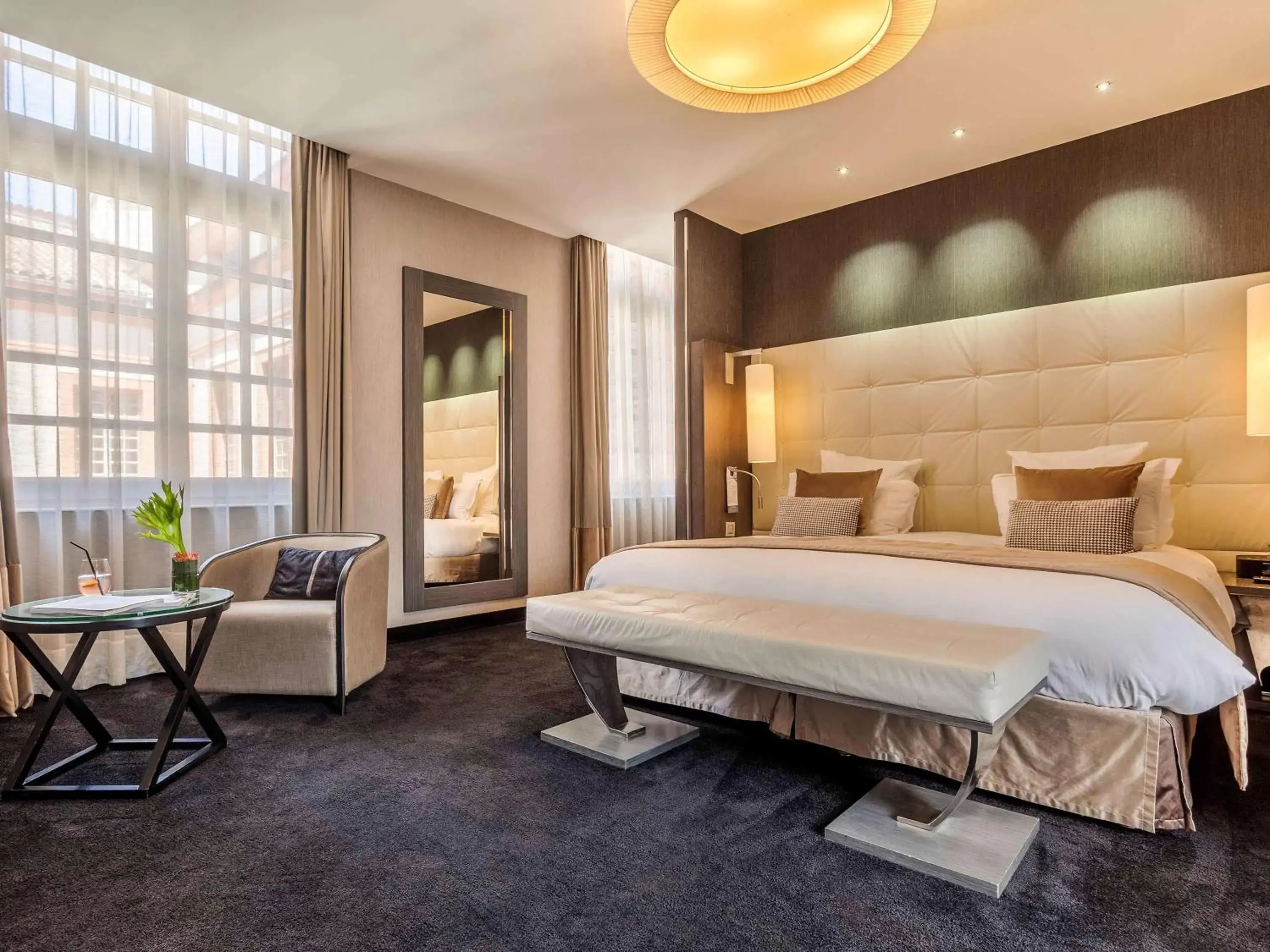 Photo of the whole room, Bed in La Cour des Consuls Hotel and Spa Toulouse - MGallery