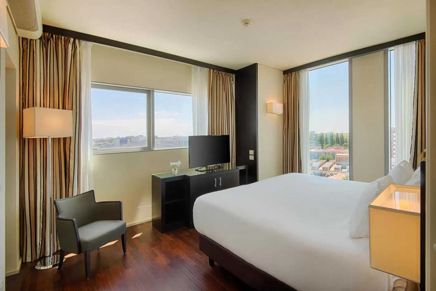 Bedroom, Bed in Savhotel Mantegna Padova