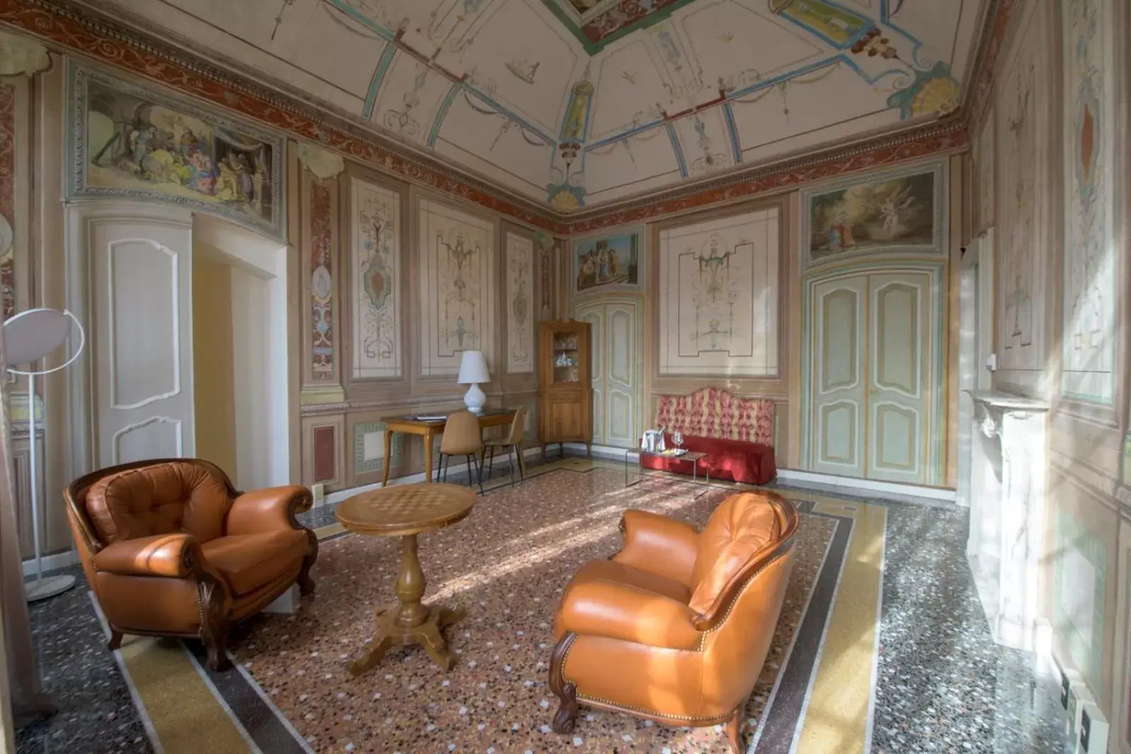 Communal lounge/ TV room, Seating Area in Palazzo Sertorio Suites