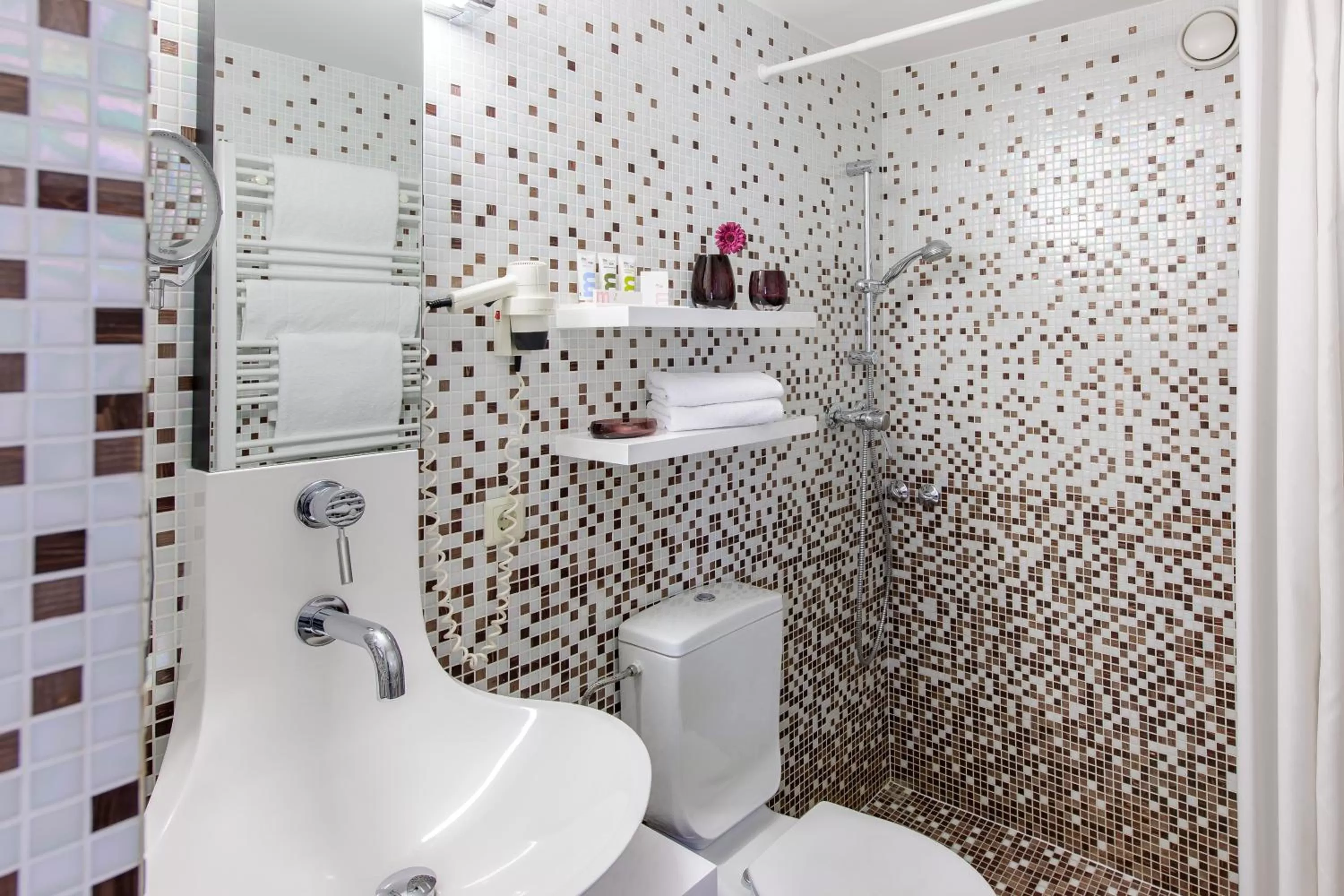 Bathroom in Mercure Hotel Berlin Zentrum Superior