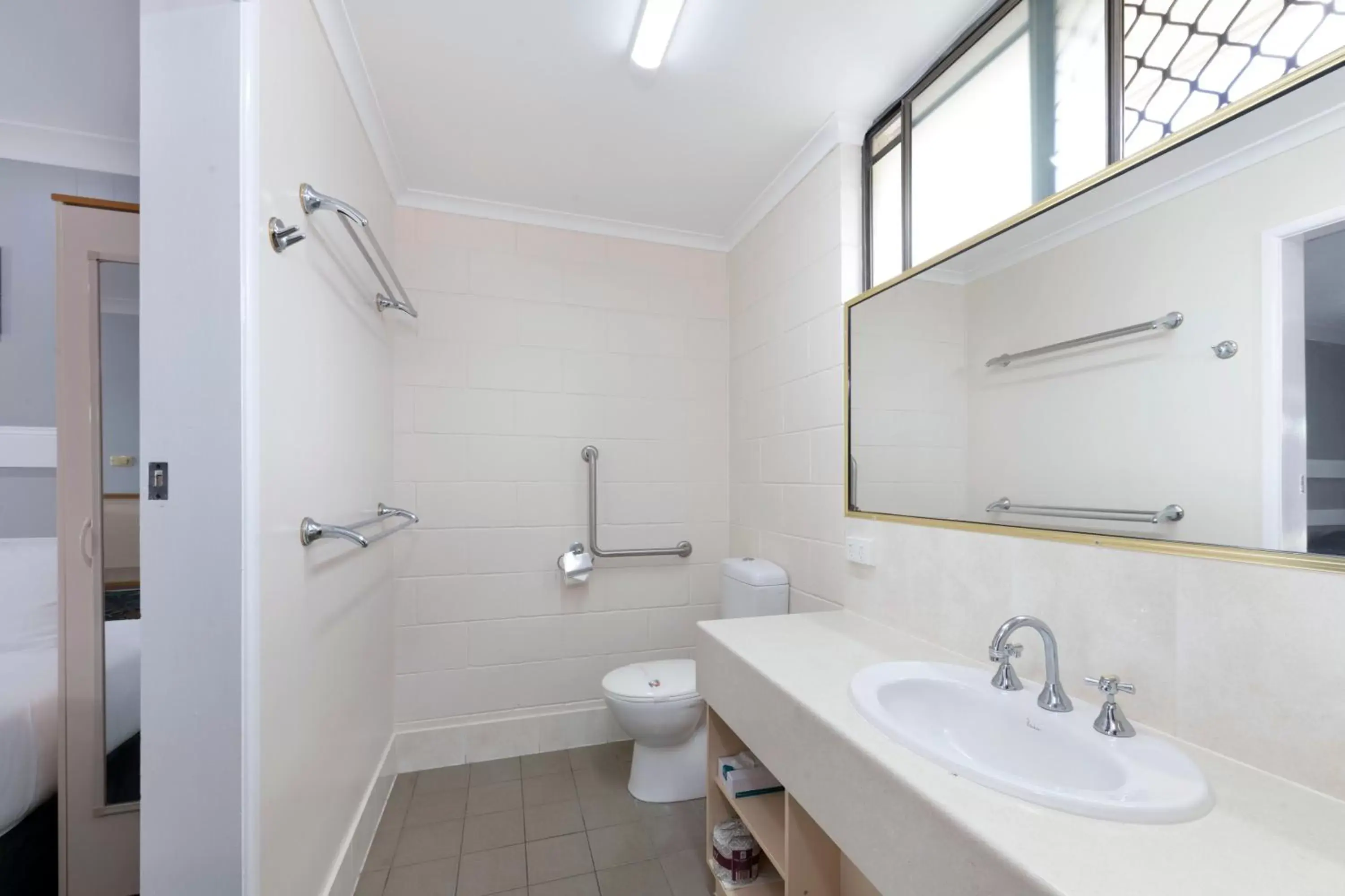 Bathroom in Best Western Bundaberg City Motor Inn