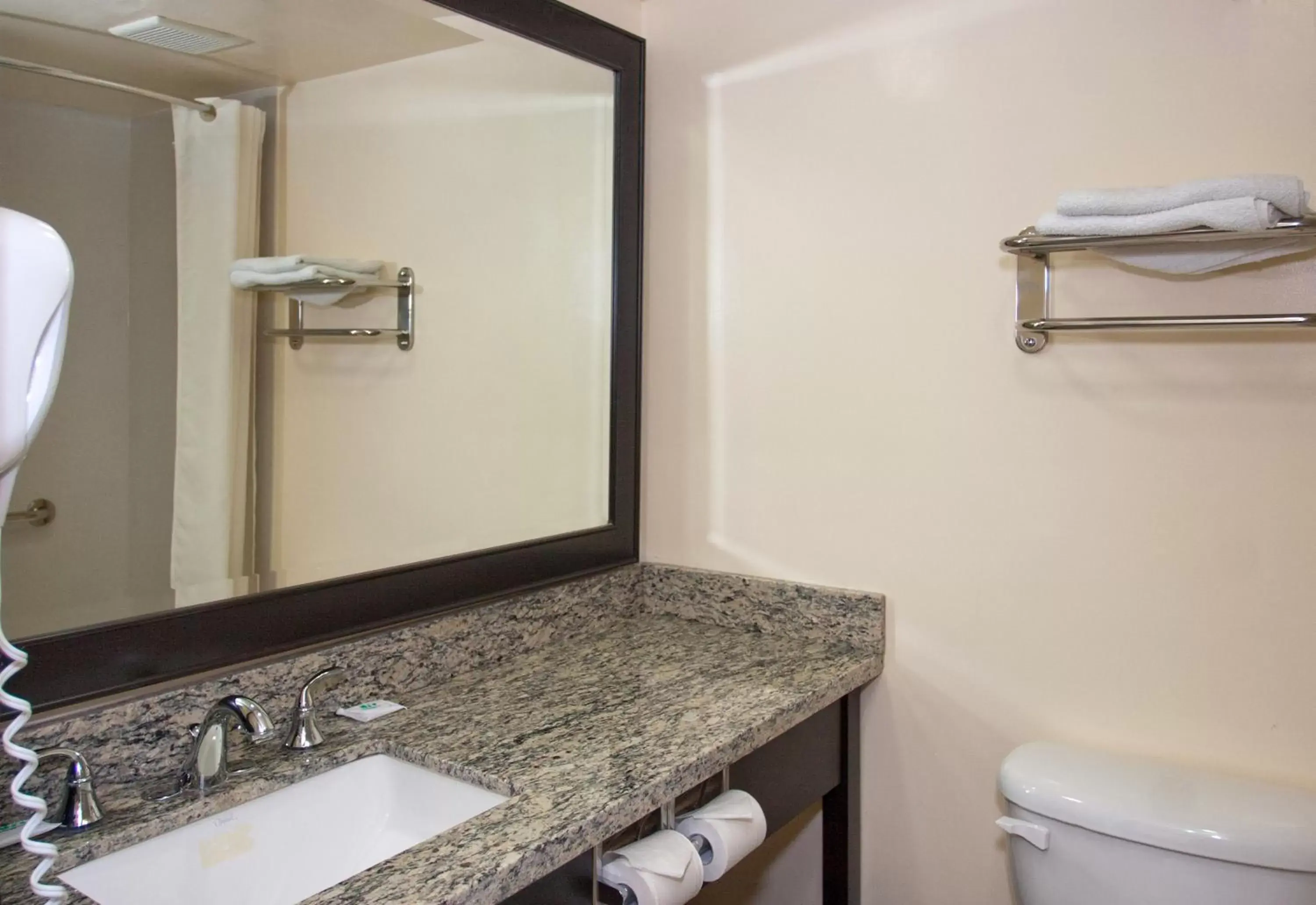 Bathroom in Motel 6 Monterey Park