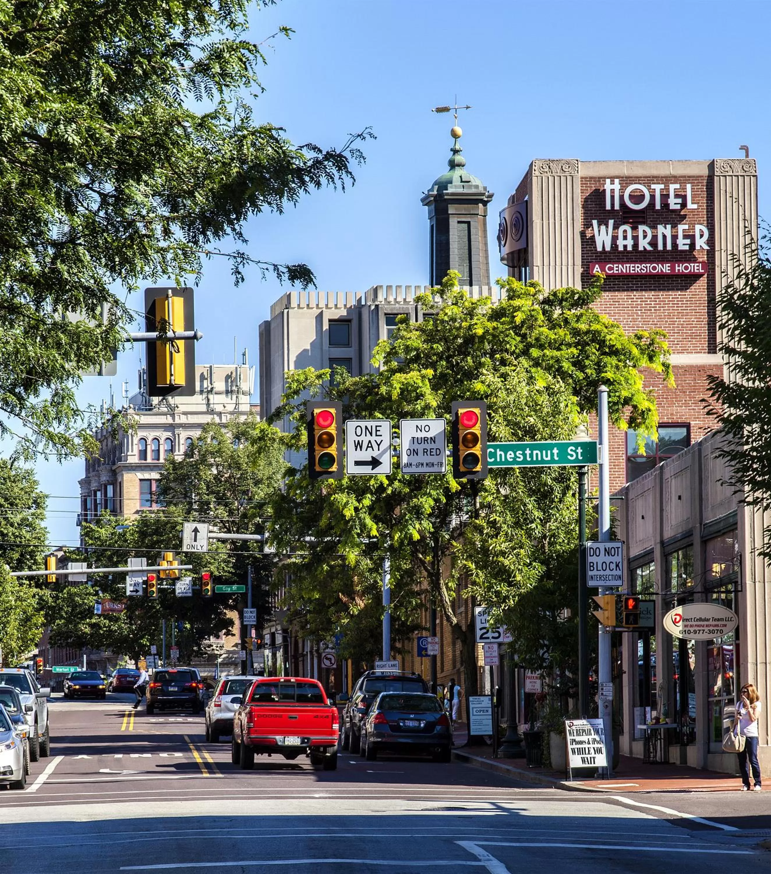 Facade/entrance in The Hotel Warner