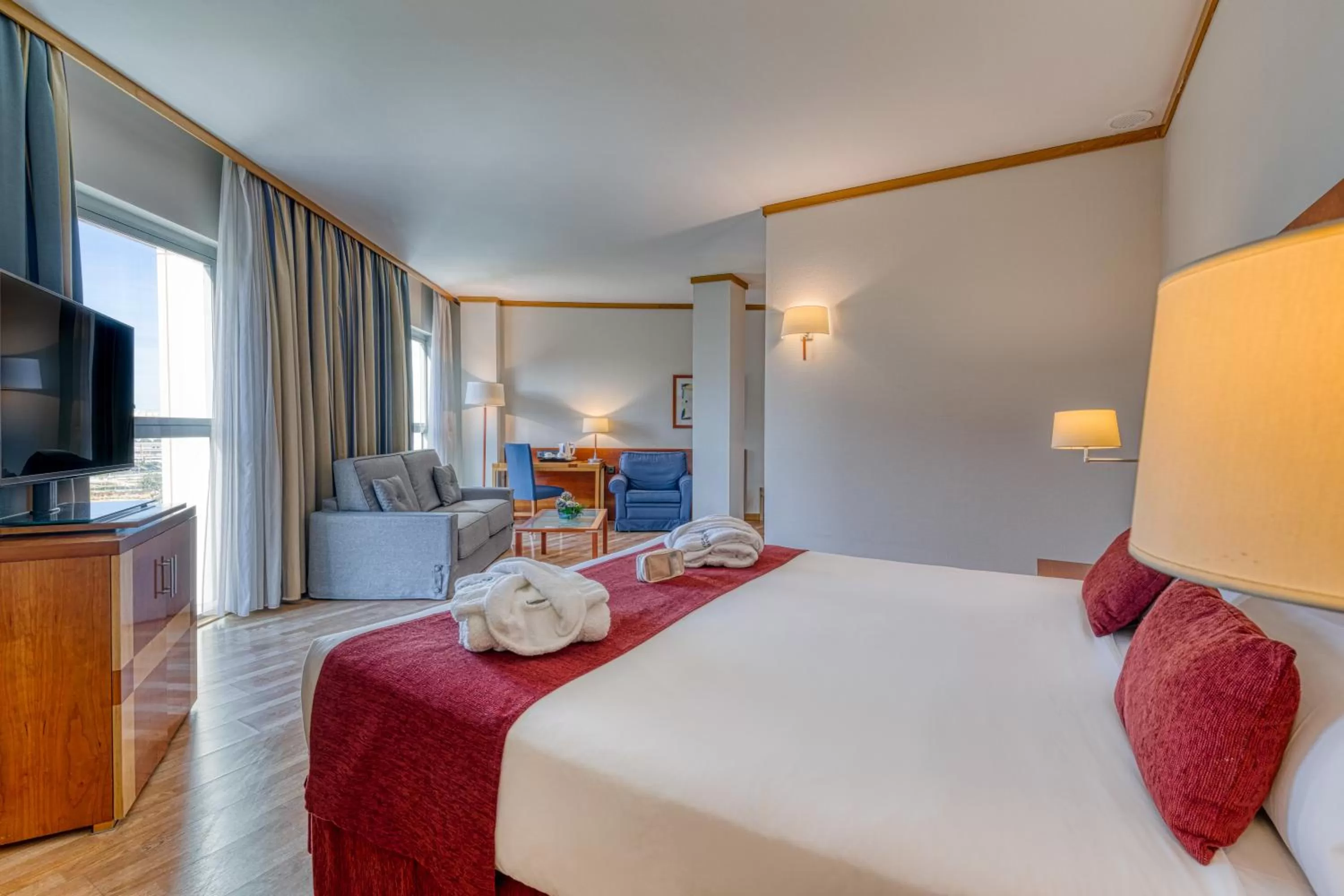 View (from property/room), Bed in Senator Parque Central