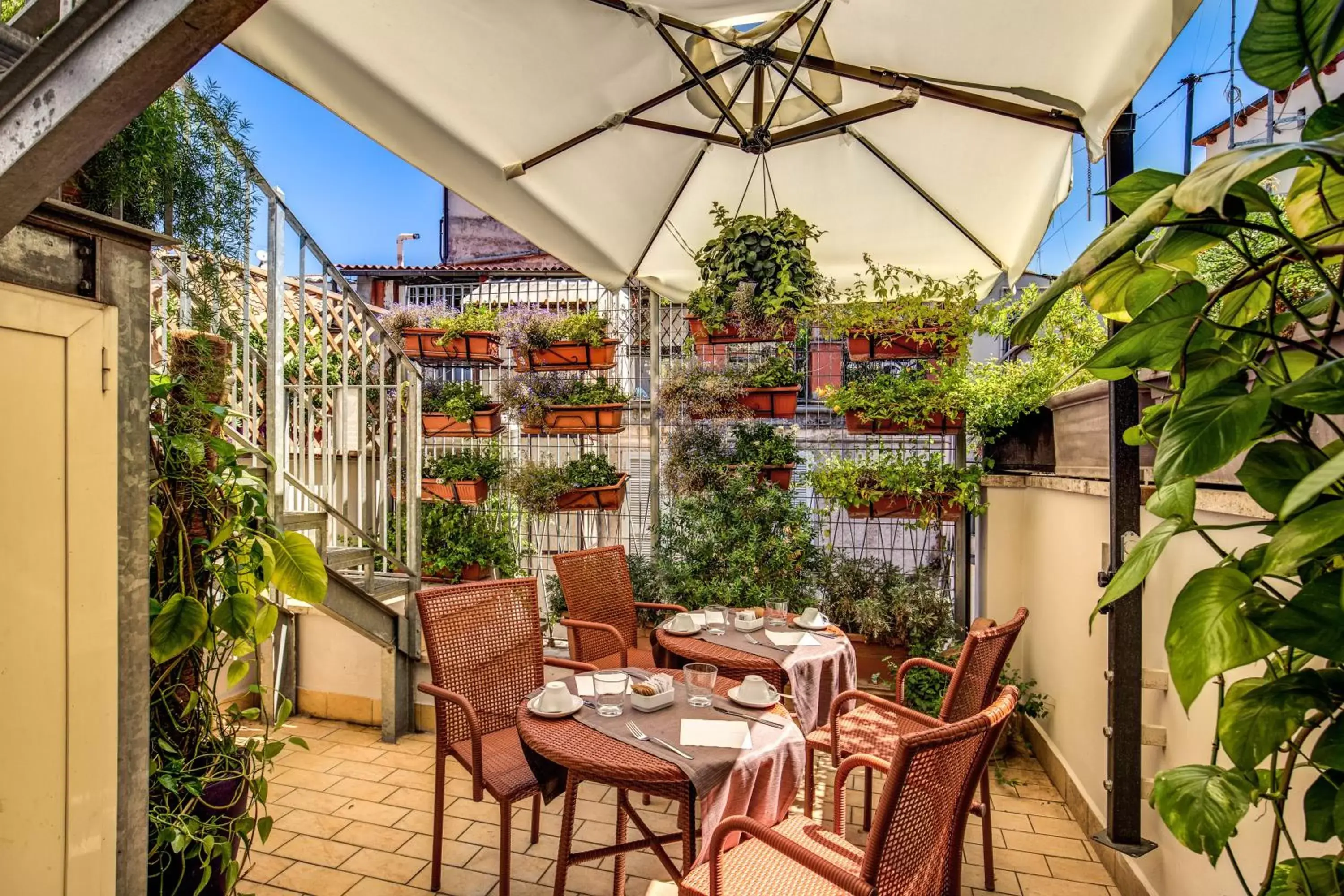 Facade/entrance in Trevi Collection Hotel - Gruppo Trevi Hotels Facade/entrance in Trevi Collection Hotel - Gruppo Trevi Hotels