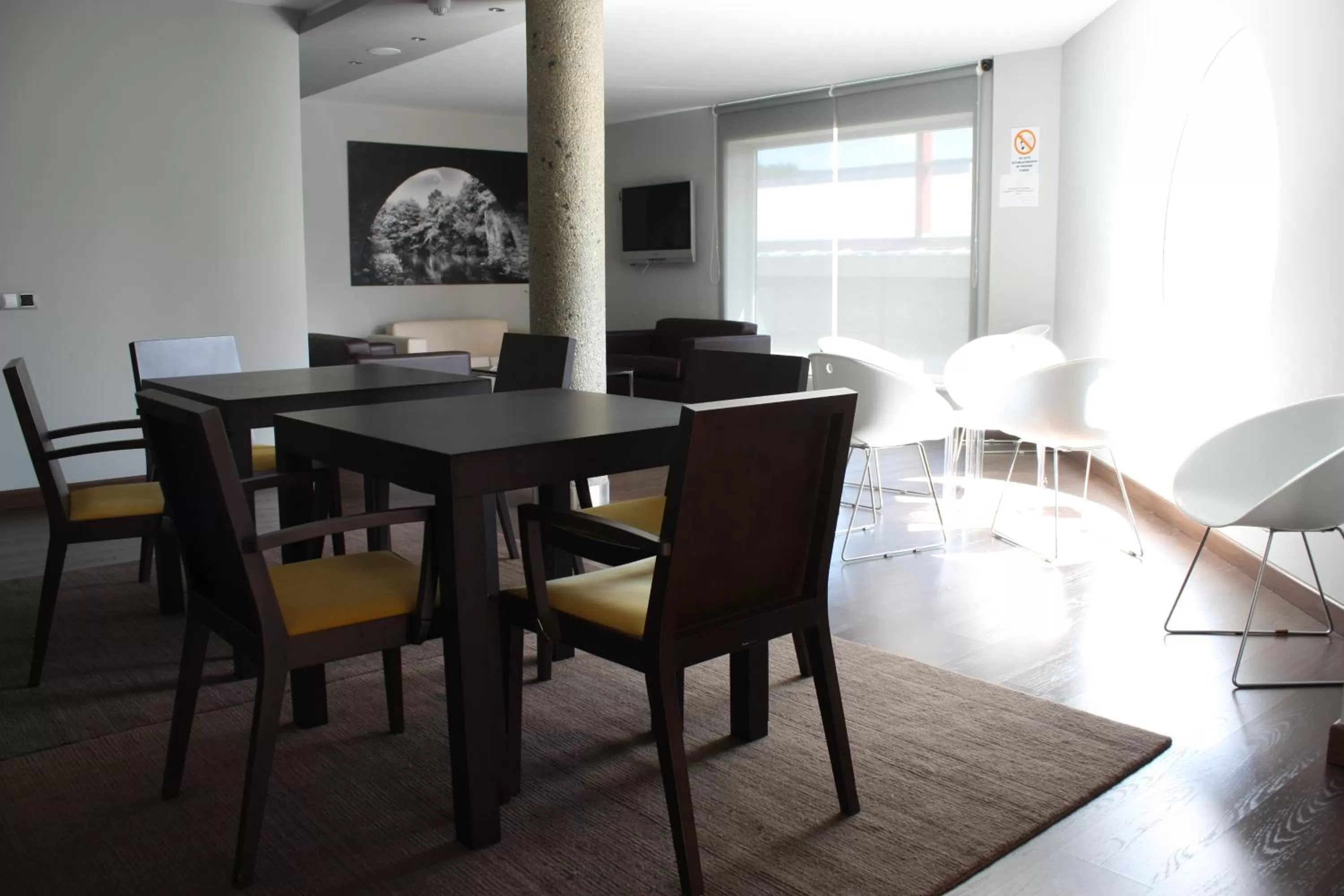 Lounge or bar in Hotel Pontes do Eume