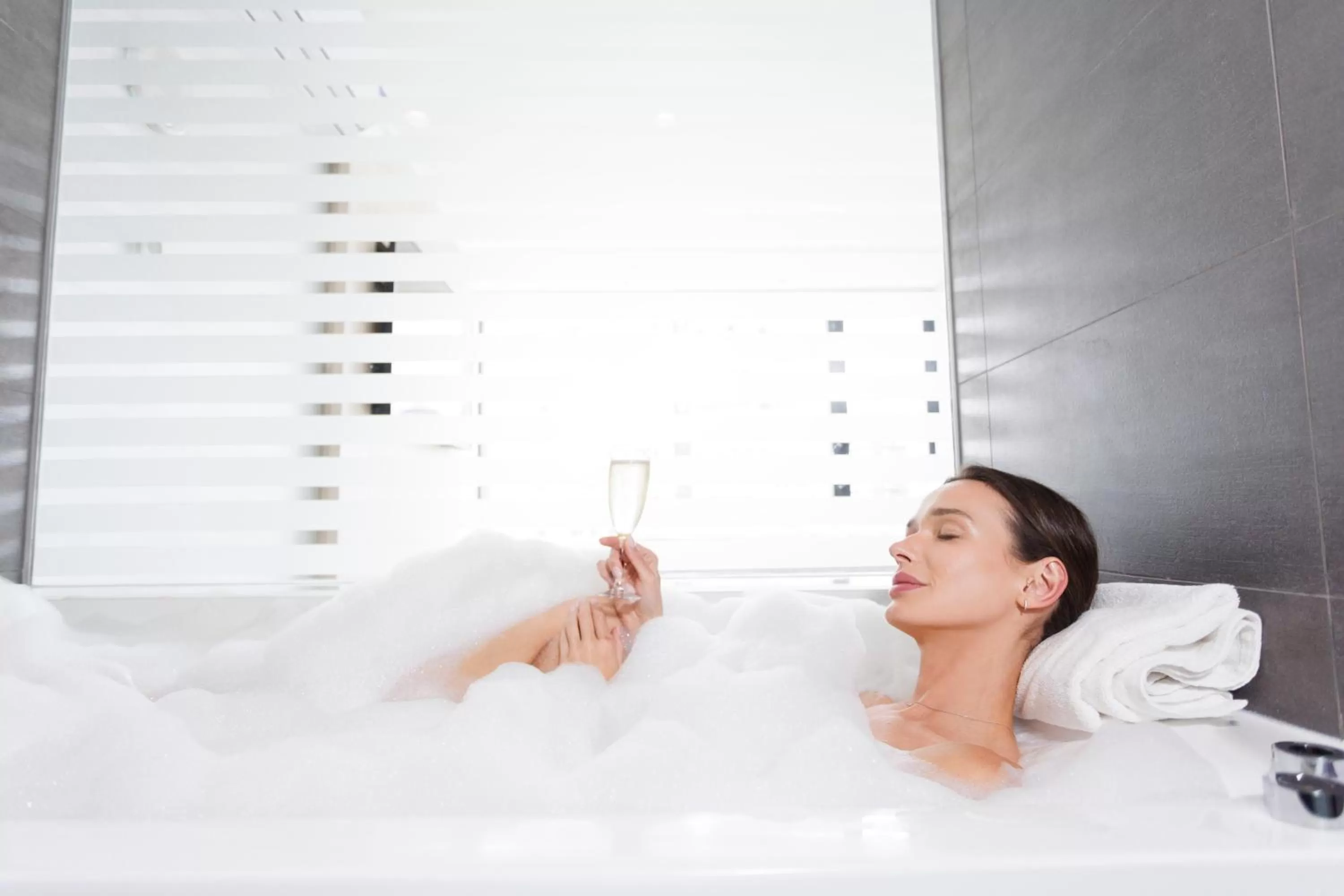 People, Bed in Pullman Vina del Mar San Martin