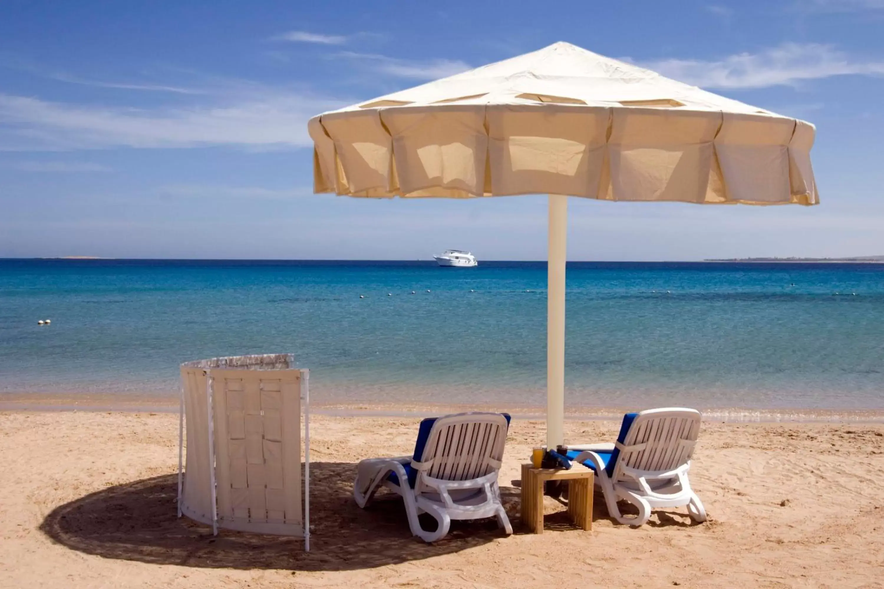 Beach in Old Palace Resort Sahl Hasheesh