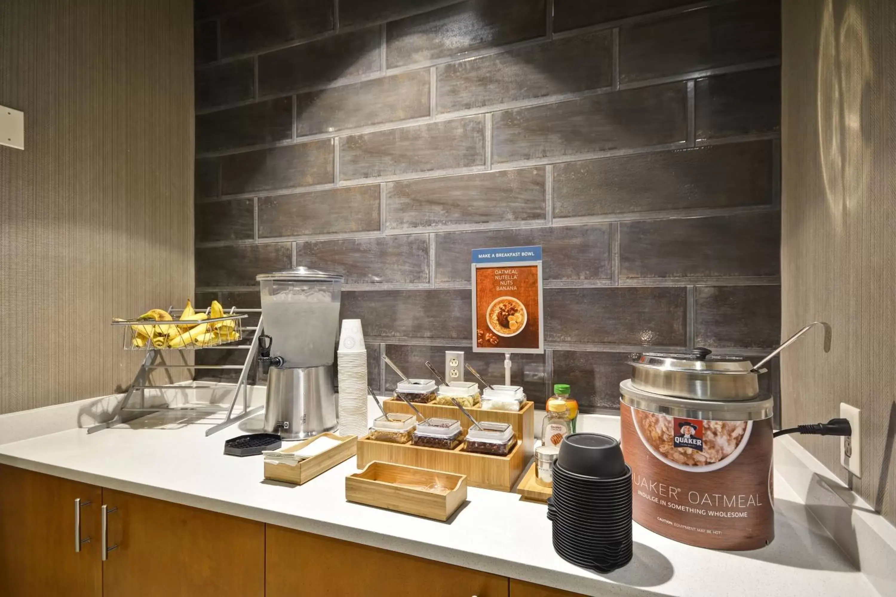 Breakfast, Food in SpringHill Suites by Marriott Indianapolis Airport/Plainfield