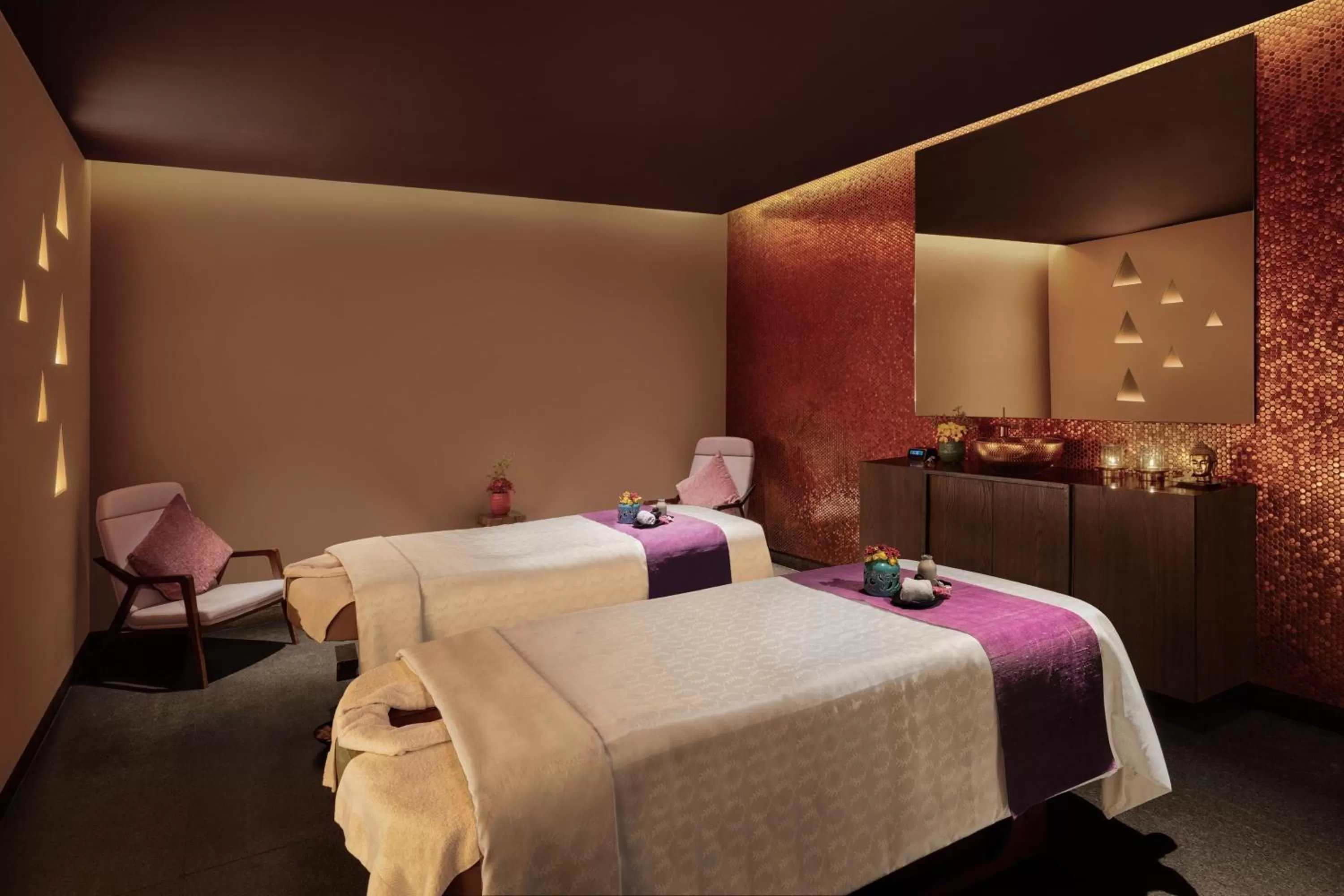 Spa and wellness centre/facilities, Bed in Sheraton Grand Chennai Resort & Spa