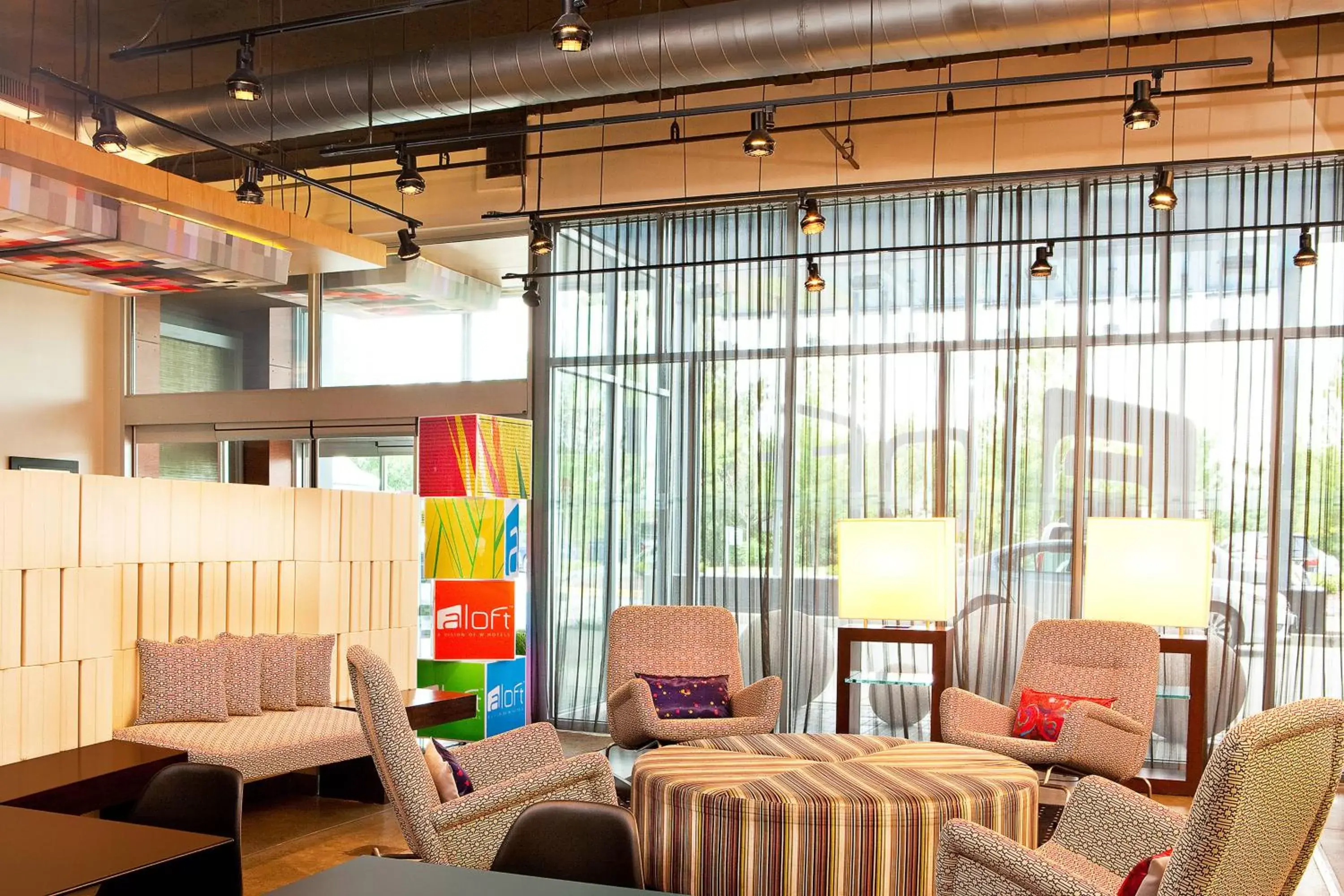 Lounge or bar, Seating Area in Aloft Arundel Mills BWI Airport