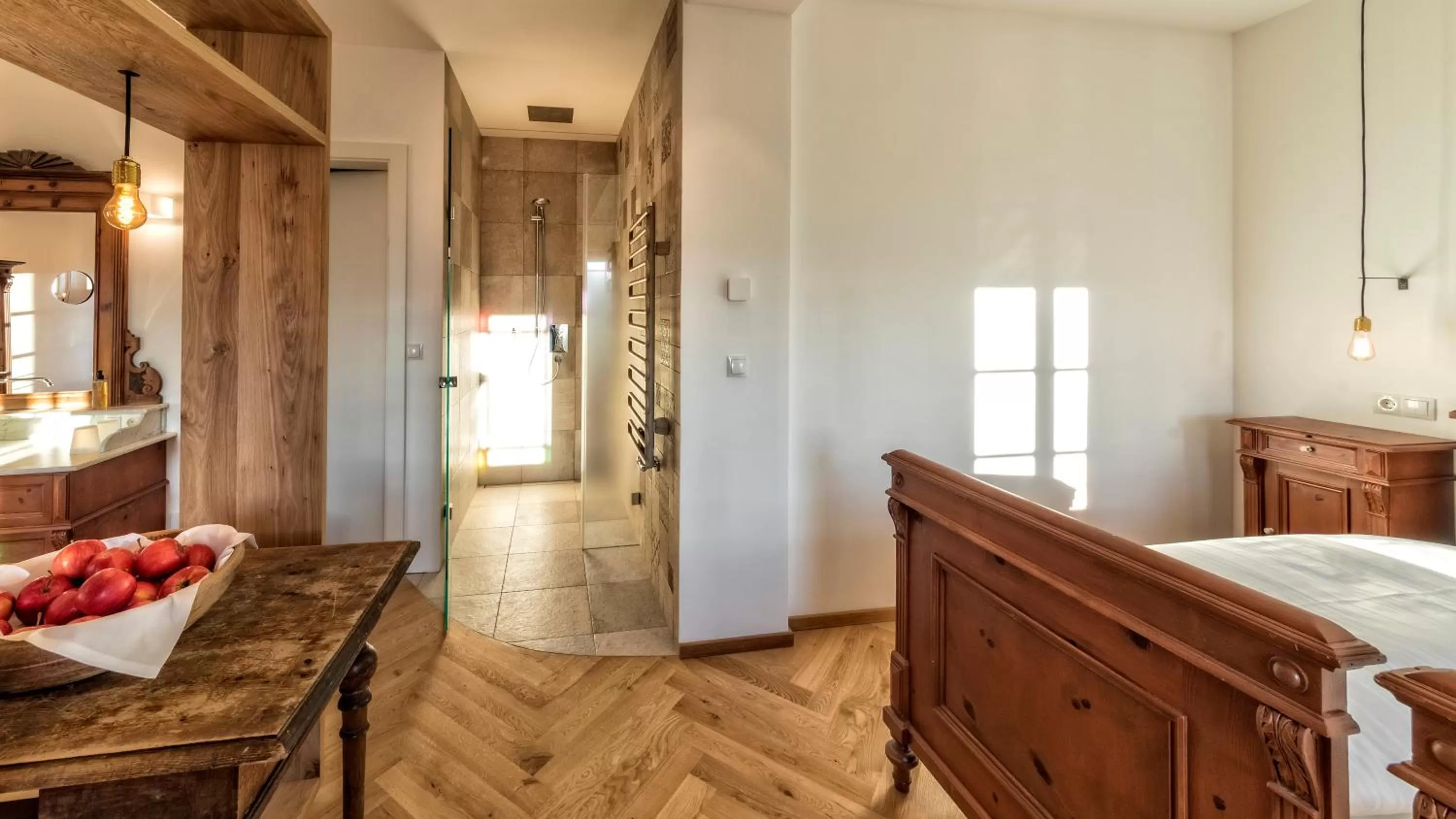 Shower, Bed in Niedermairhof