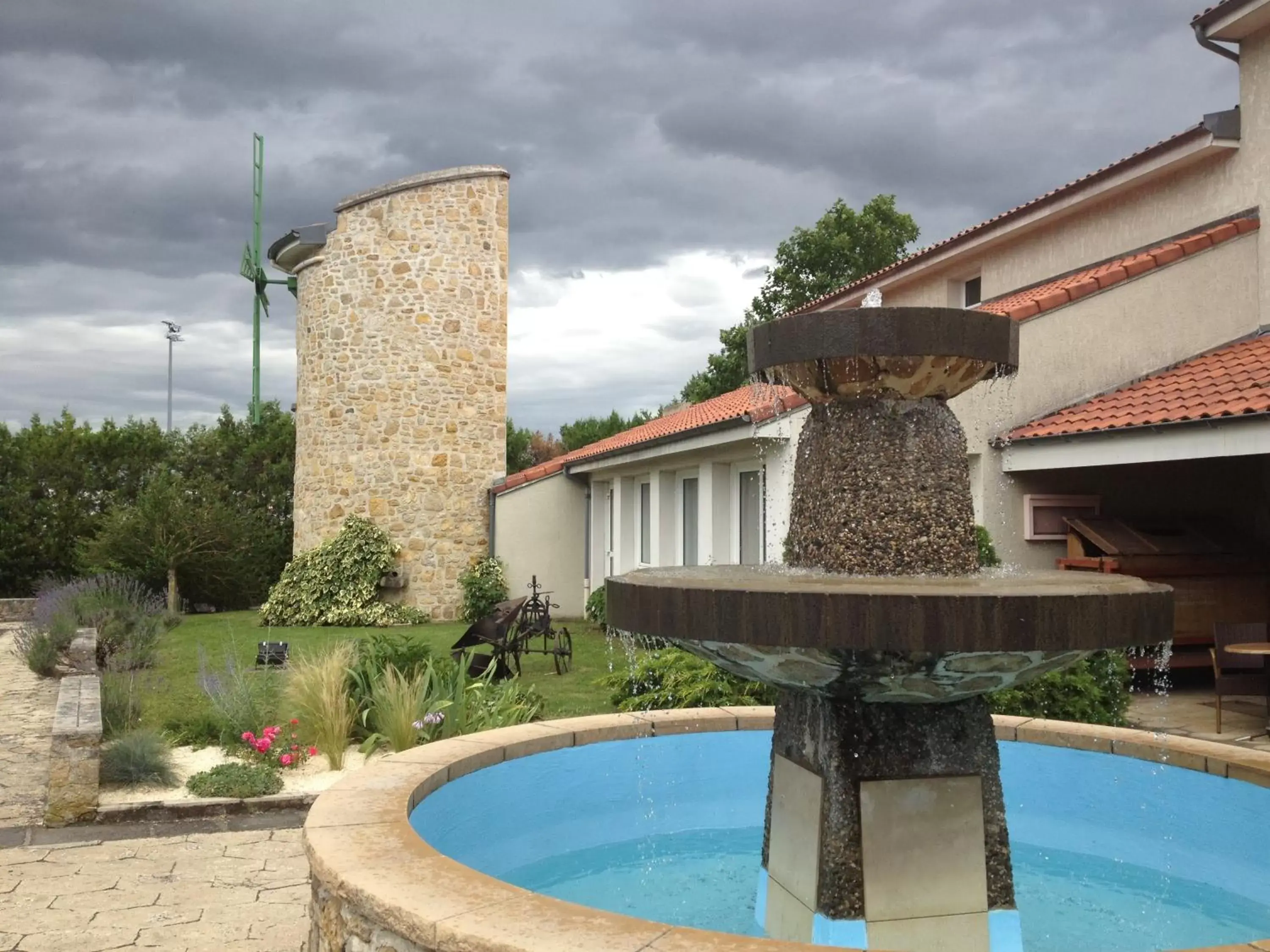 Garden, Swimming Pool in LOGIS Hôtel Le Moulin Des Gardelles