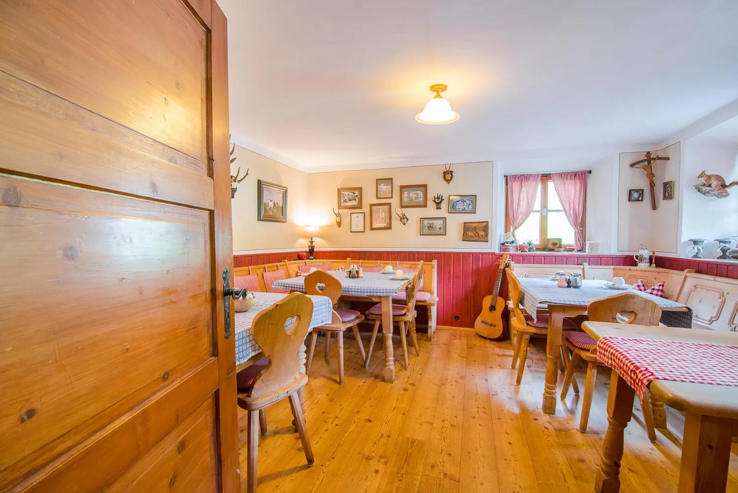 Decorative detail in Berggasthof Butzn Wirt