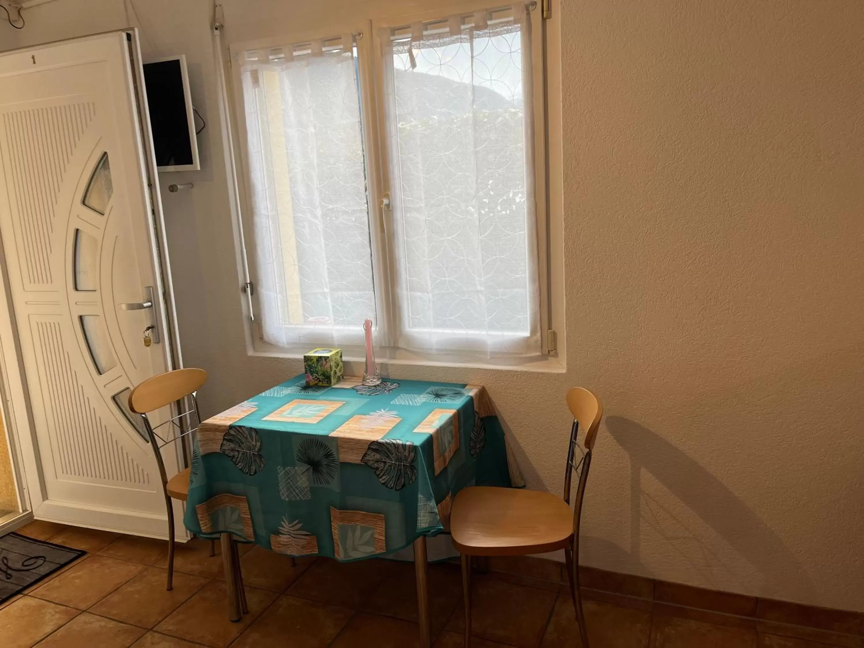 Dining Area in Gîte la Cigale