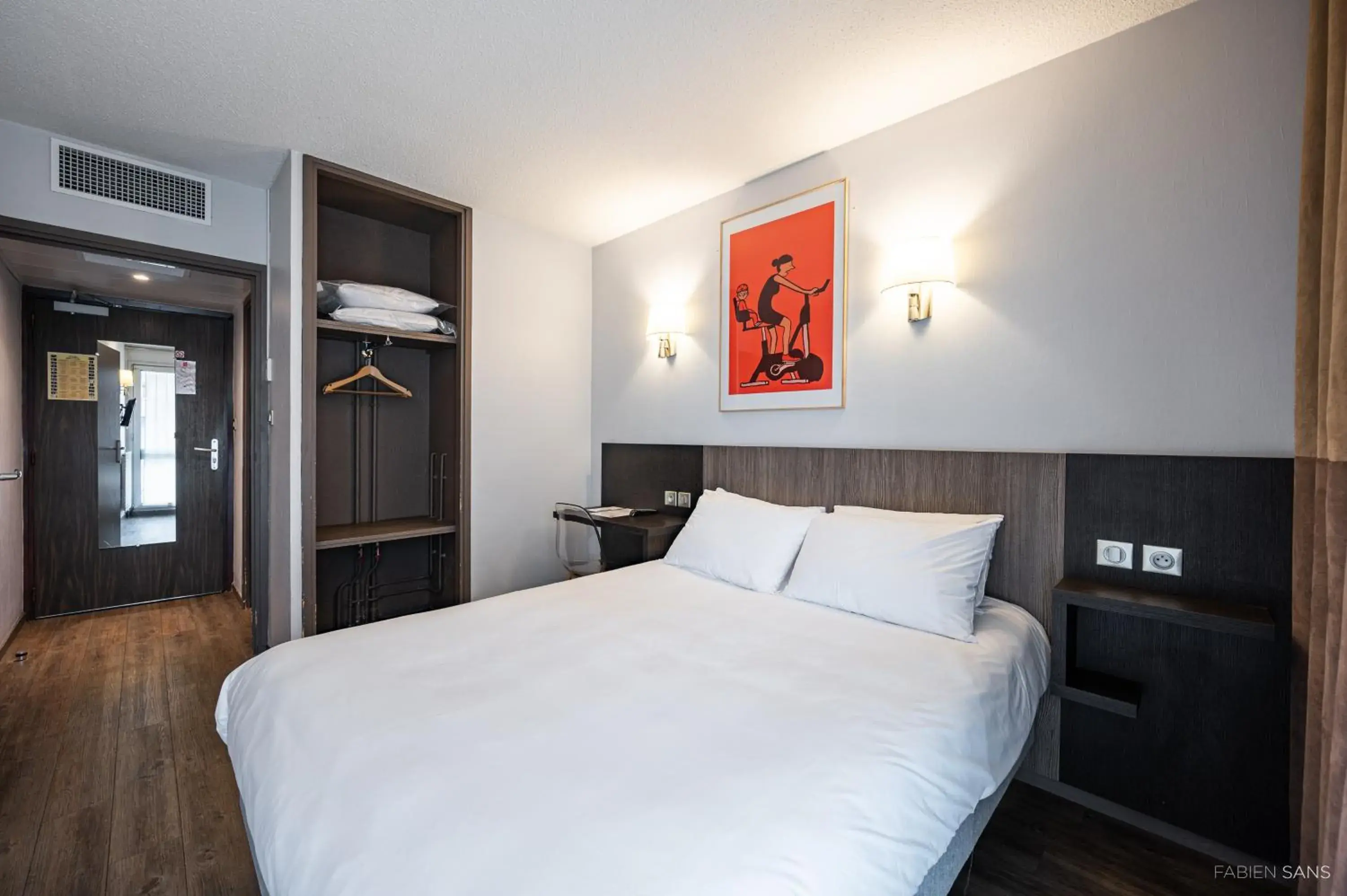 Property building in Hotel Gascogne