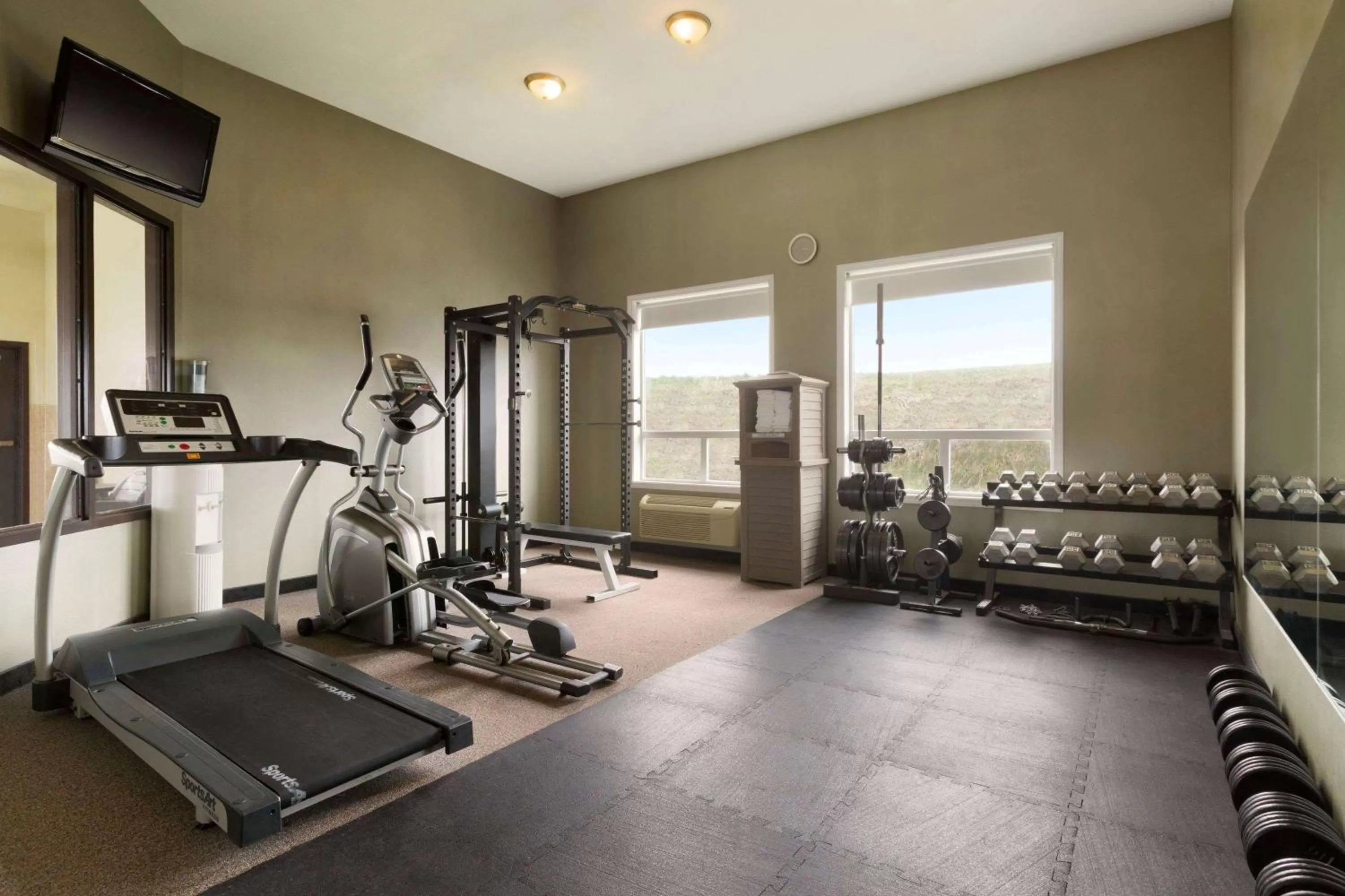 Fitness centre/facilities in Days Inn by Wyndham Innisfail