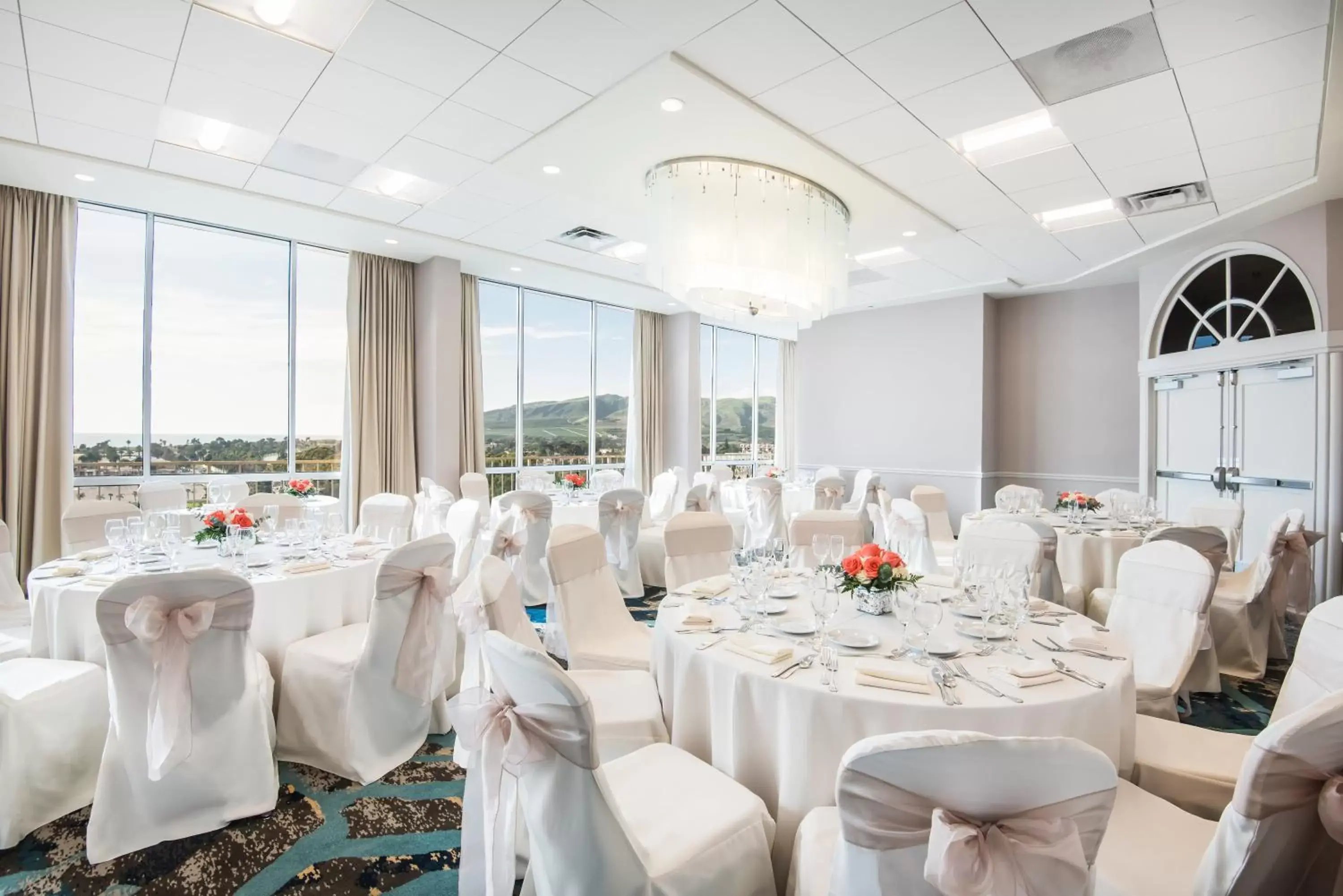 Banquet/Function facilities, Banquet Facilities in Crowne Plaza Hotel Ventura Beach, an IHG Hotel