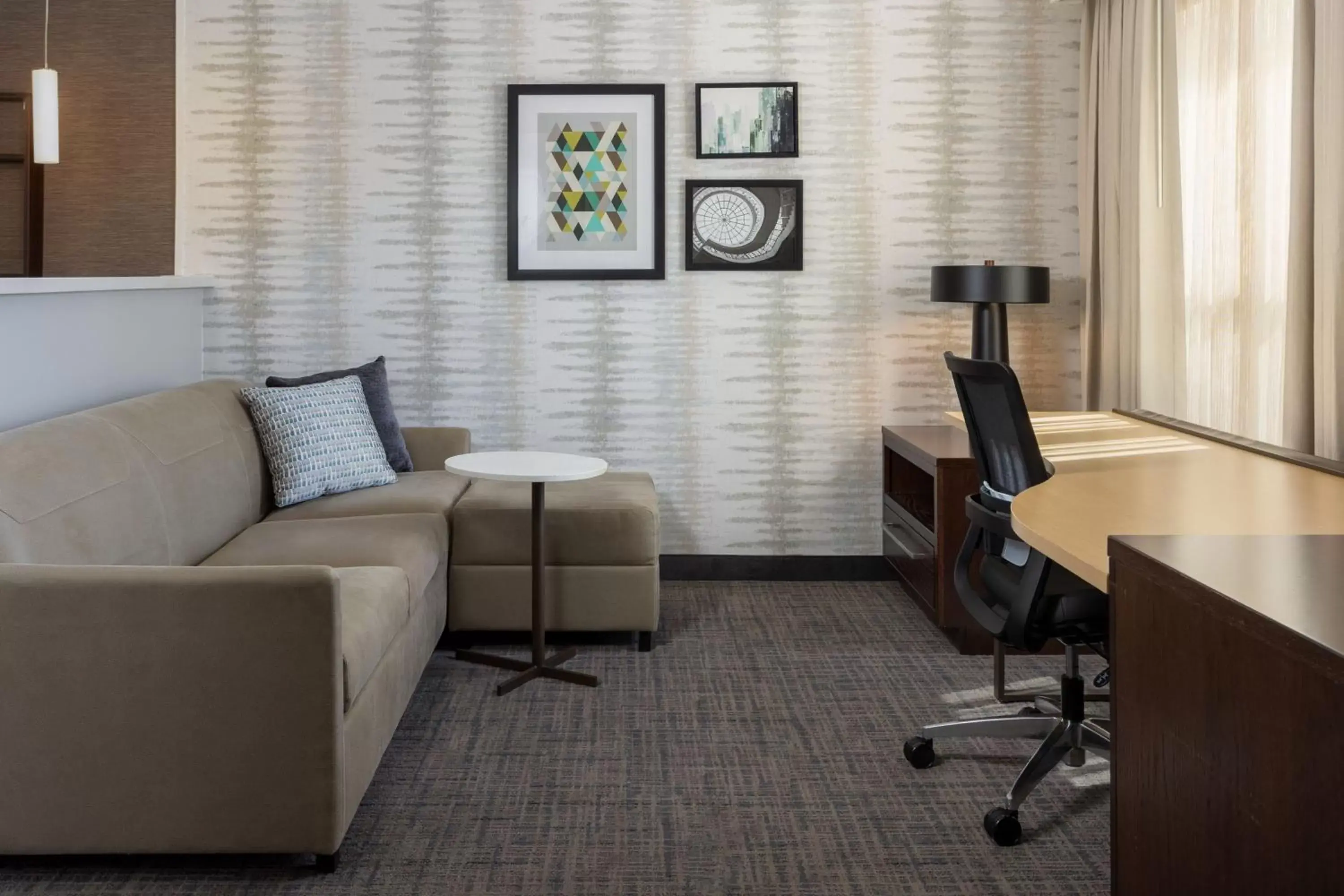 Photo of the whole room, Seating Area in Residence Inn by Marriott Kansas City at The Legends