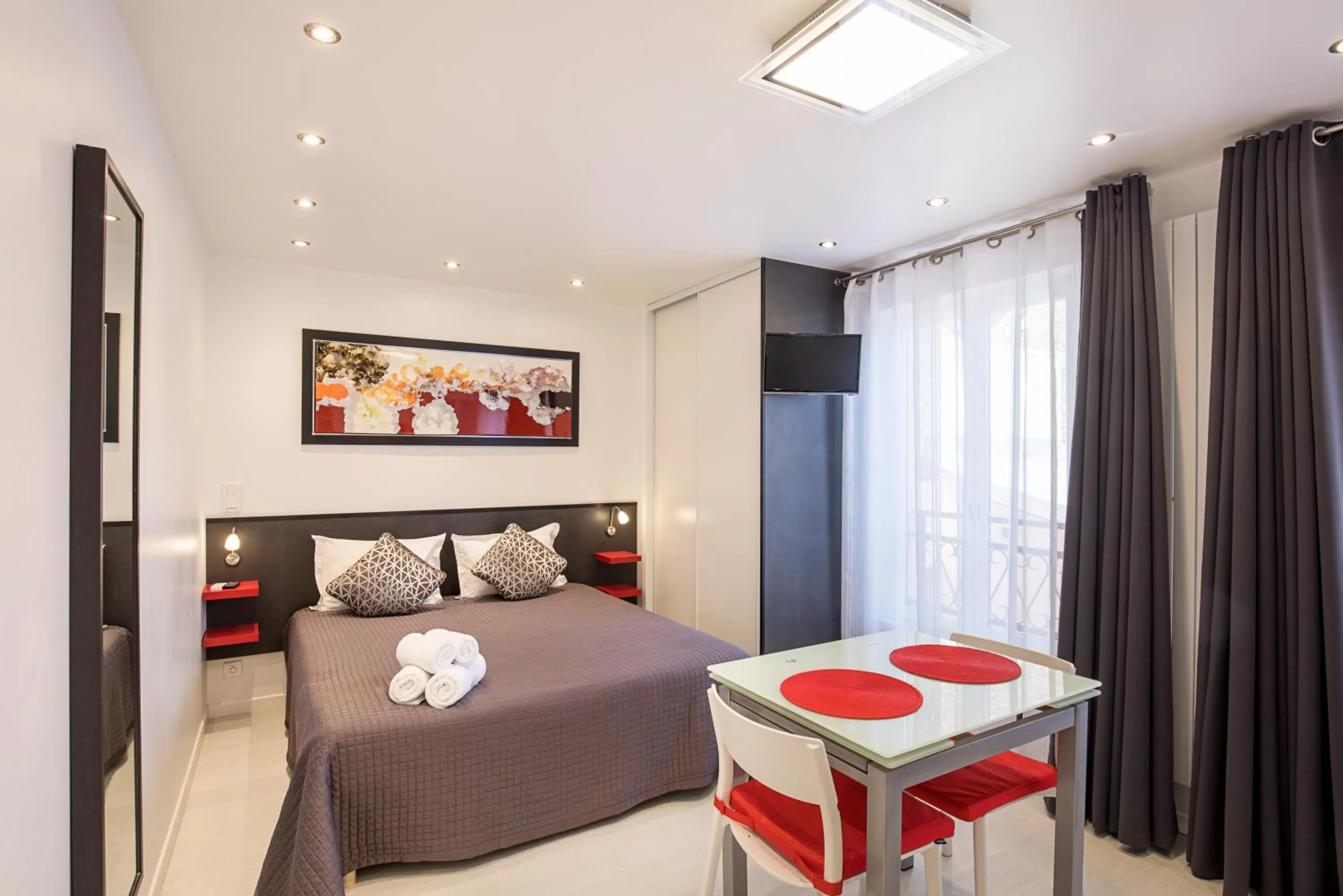 Bedroom, Bed in Hotel De L'Horloge