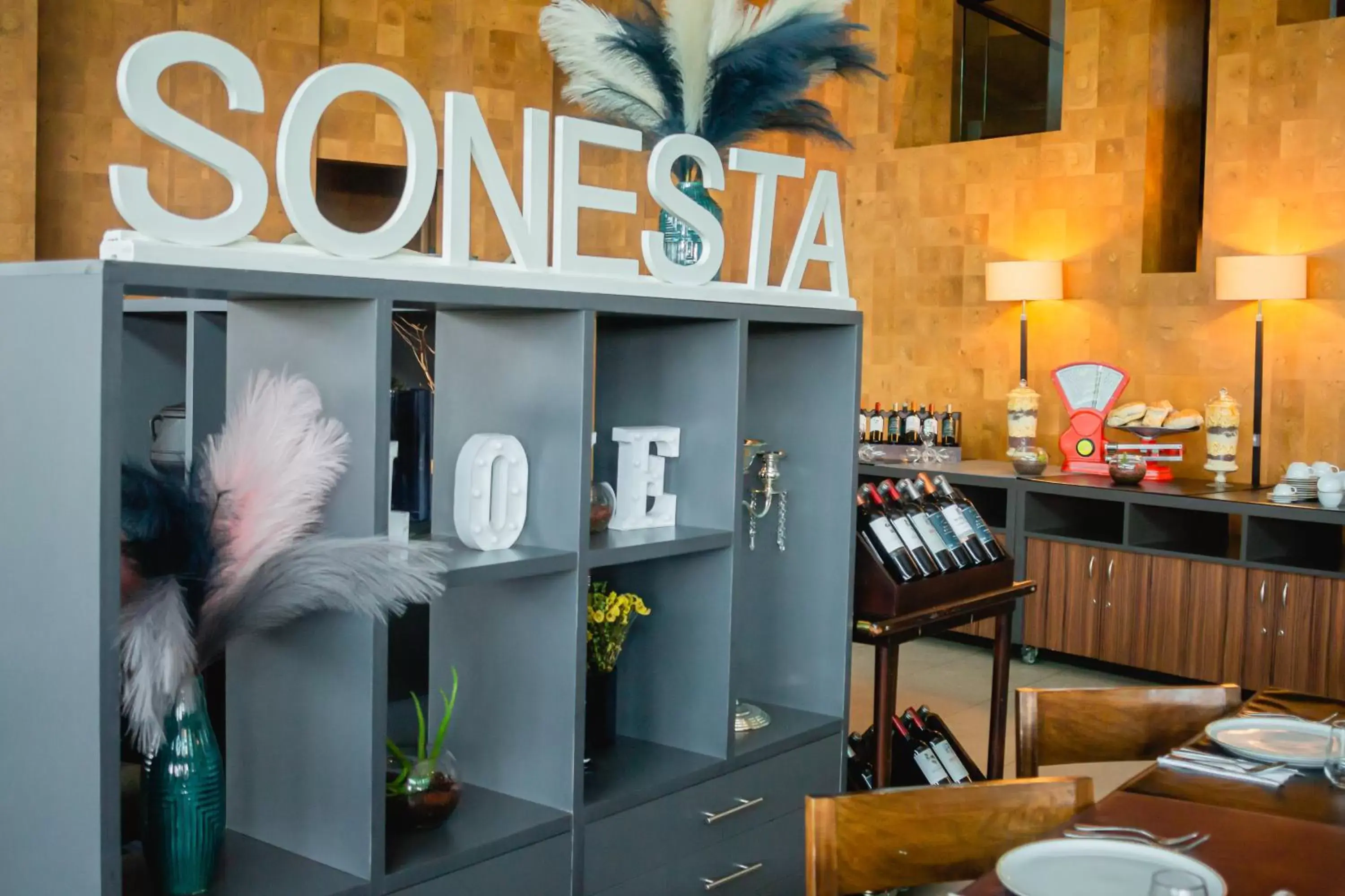 Restaurant/places to eat in Sonesta Hotel Osorno