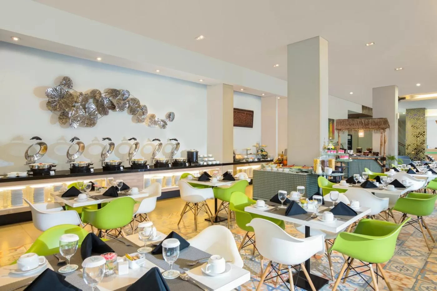 Restaurant/places to eat in KHAS Surabaya