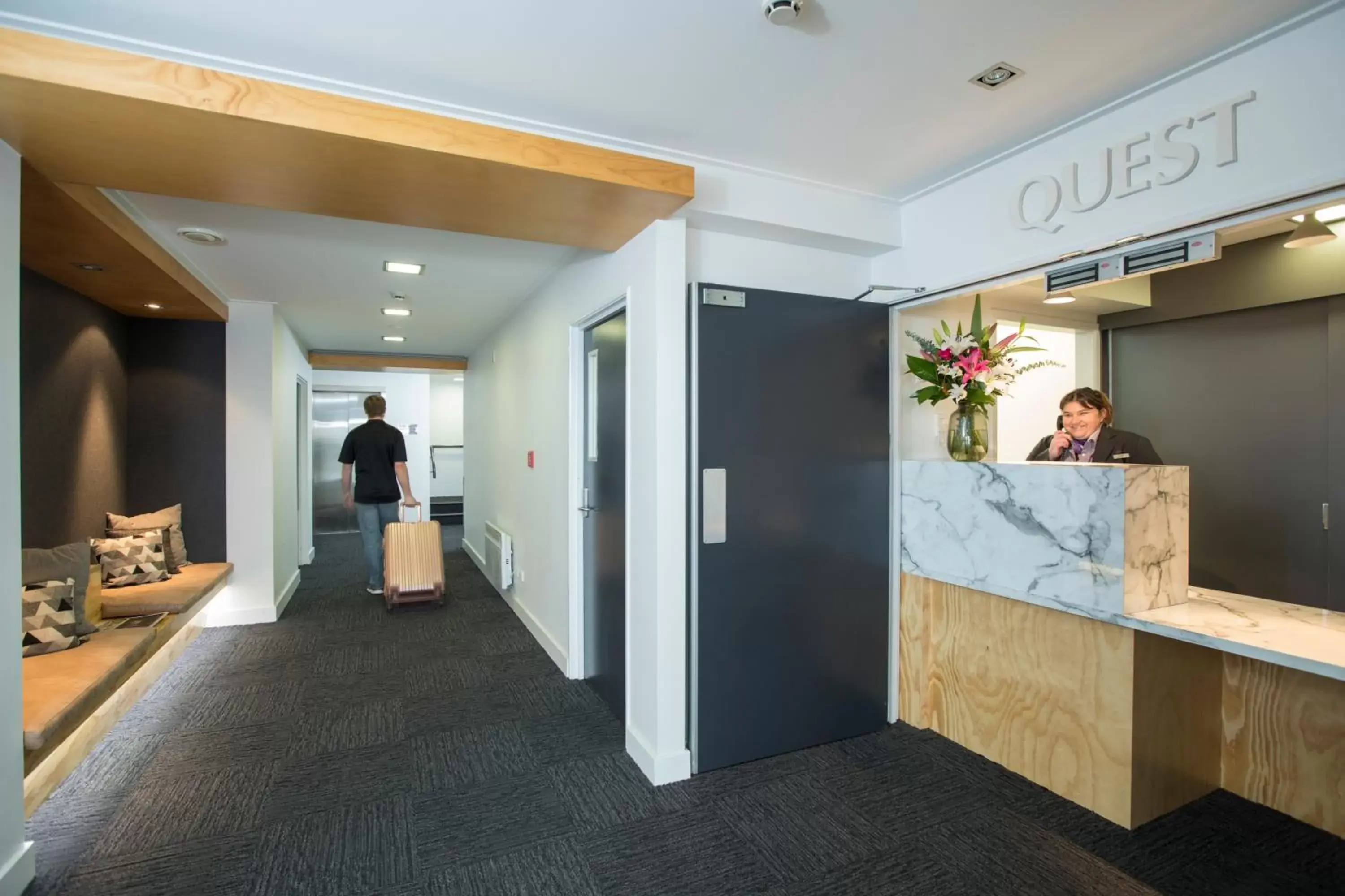 Lobby or reception, Staff in Quest Dunedin Serviced Apartments