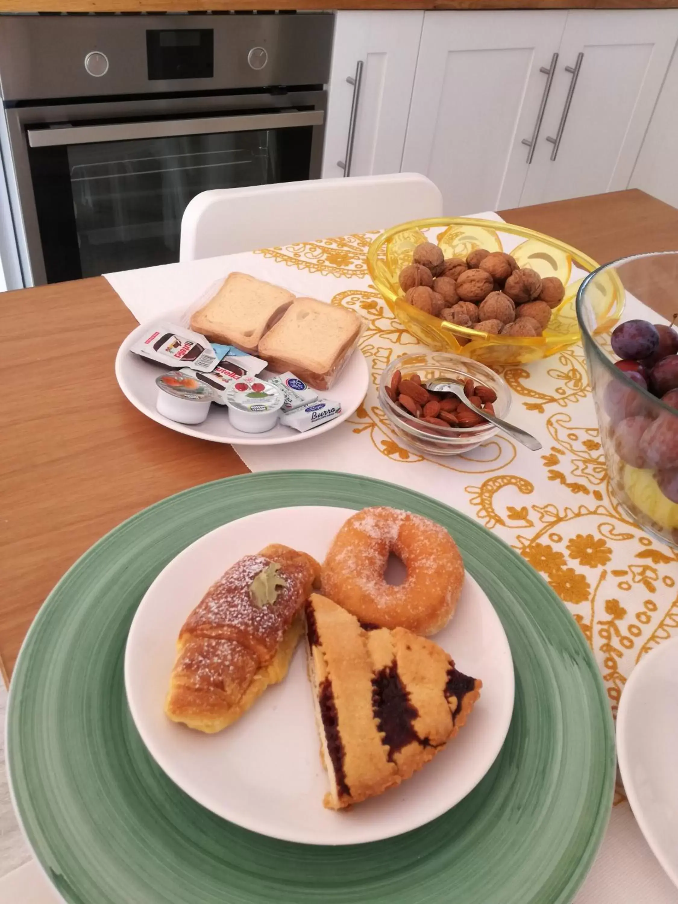 Italian breakfast in La terrazza del Sole B&B