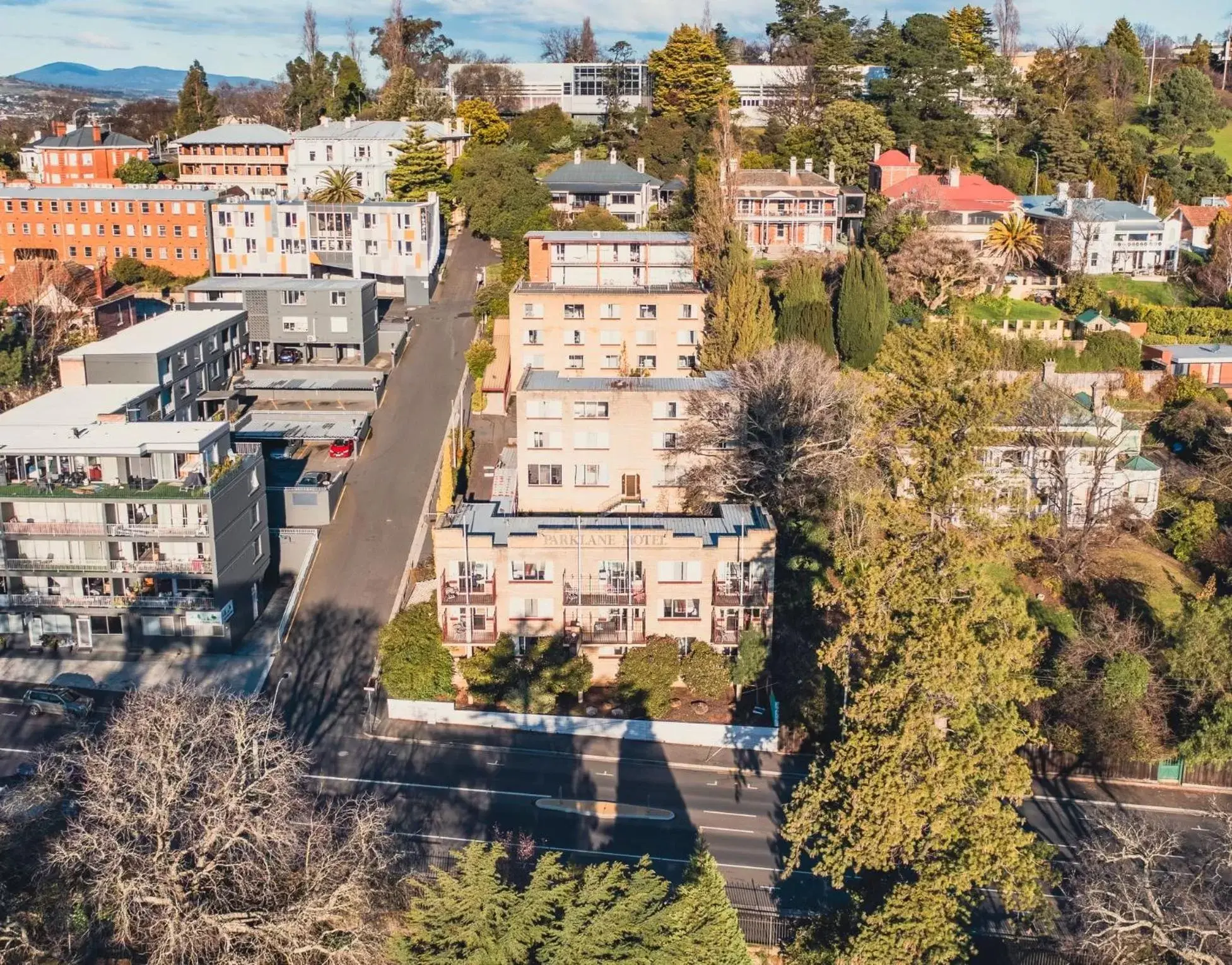 Property building, Bird's-eye View in Parklane Motel