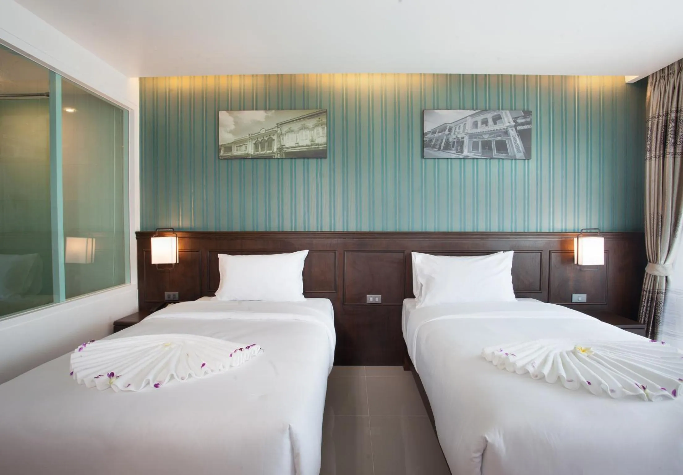 Bed in Grand Supicha City Hotel