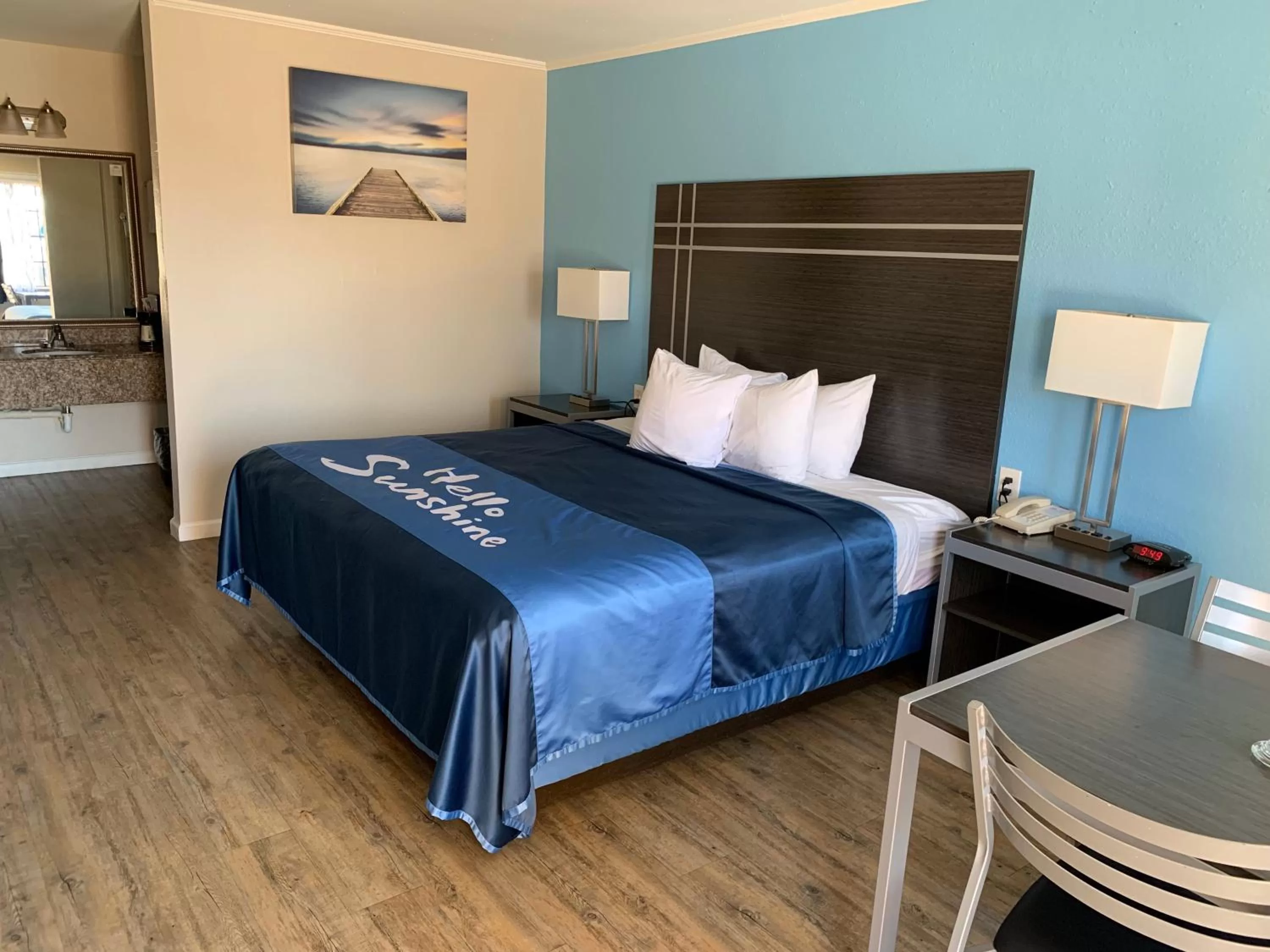 Bedroom, Bed in Days Inn by Wyndham Orange