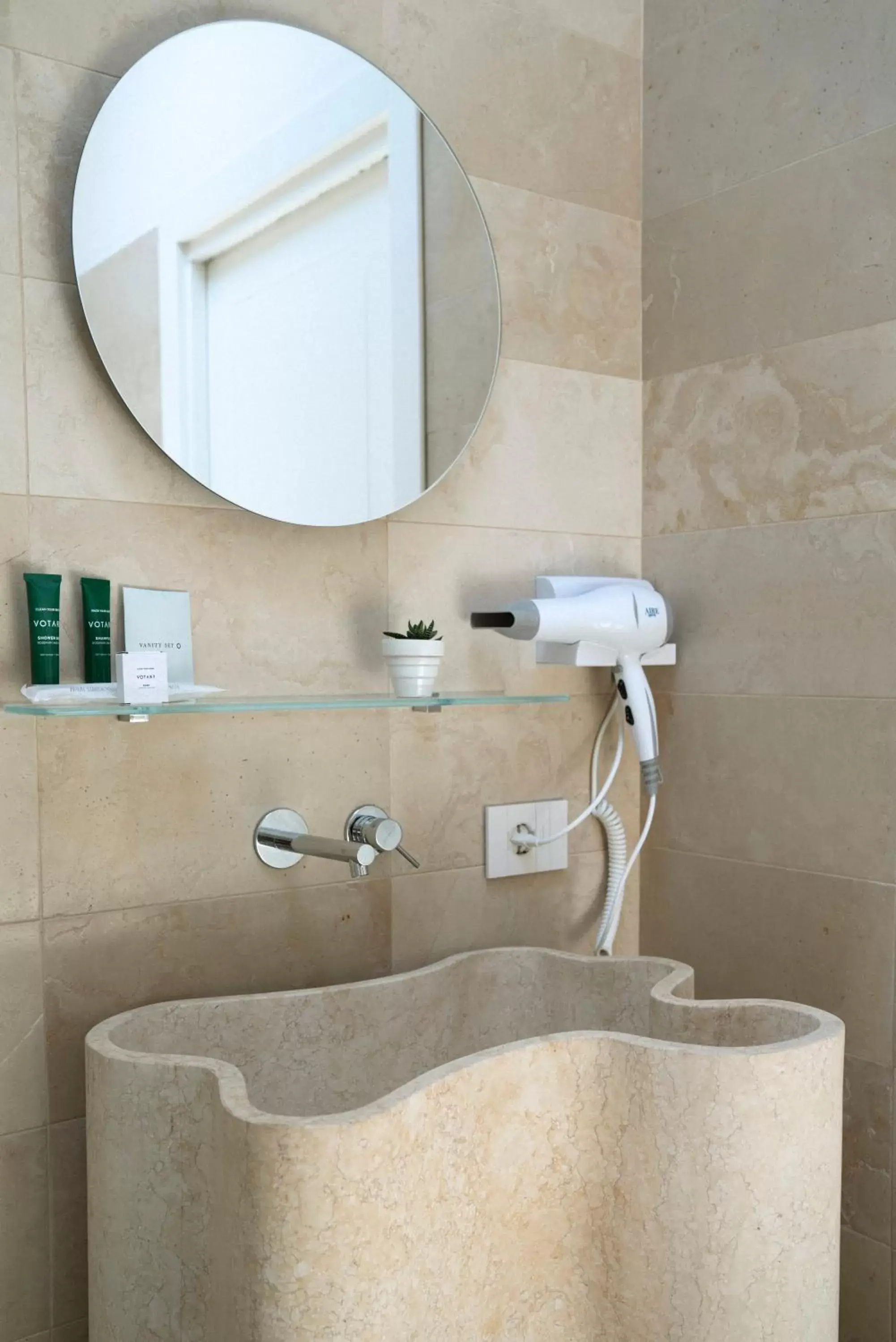 Bathroom in Otto Apulia House