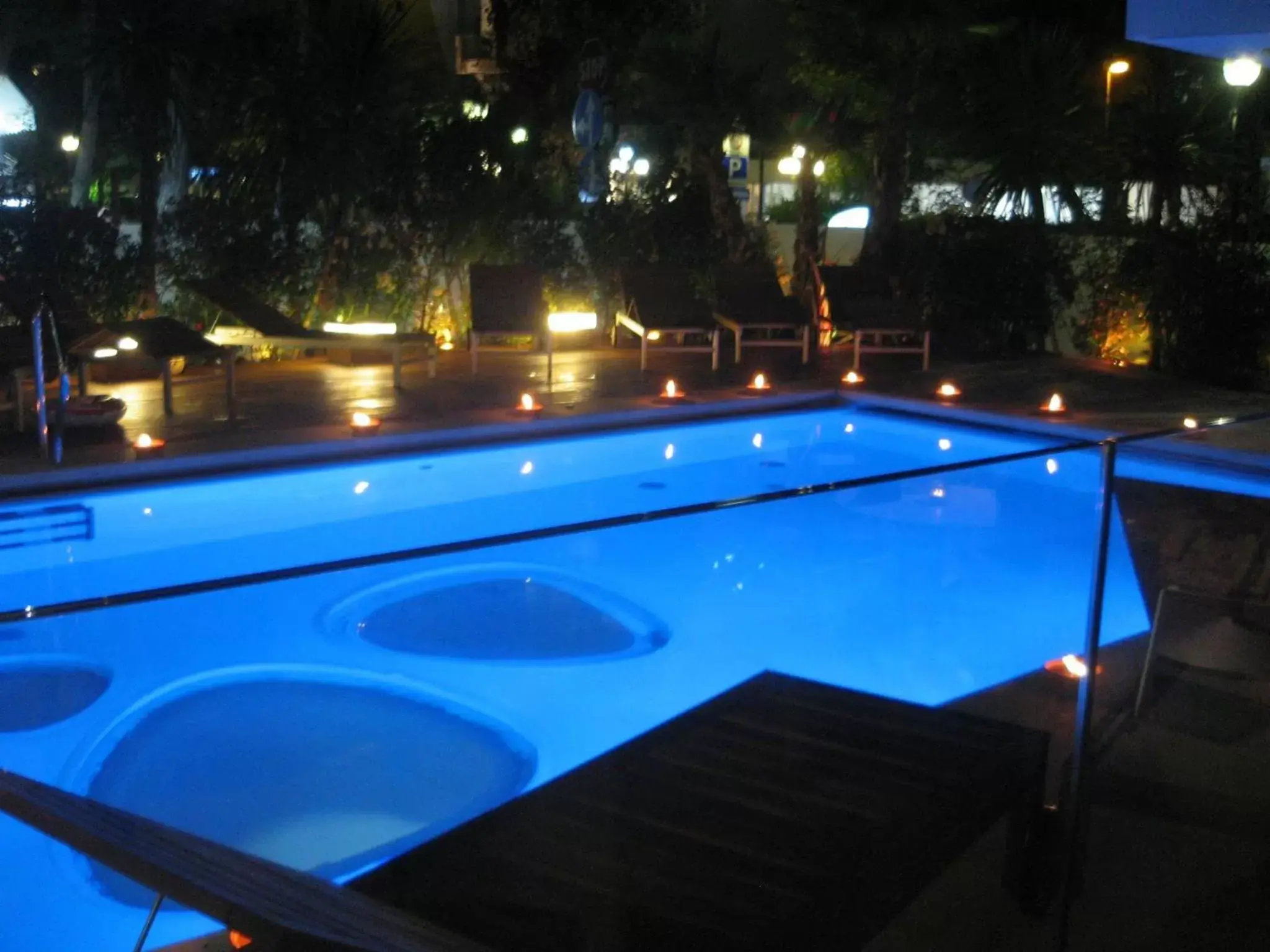 Night, Swimming Pool in Hotel Select Suites & Spa - Apartments