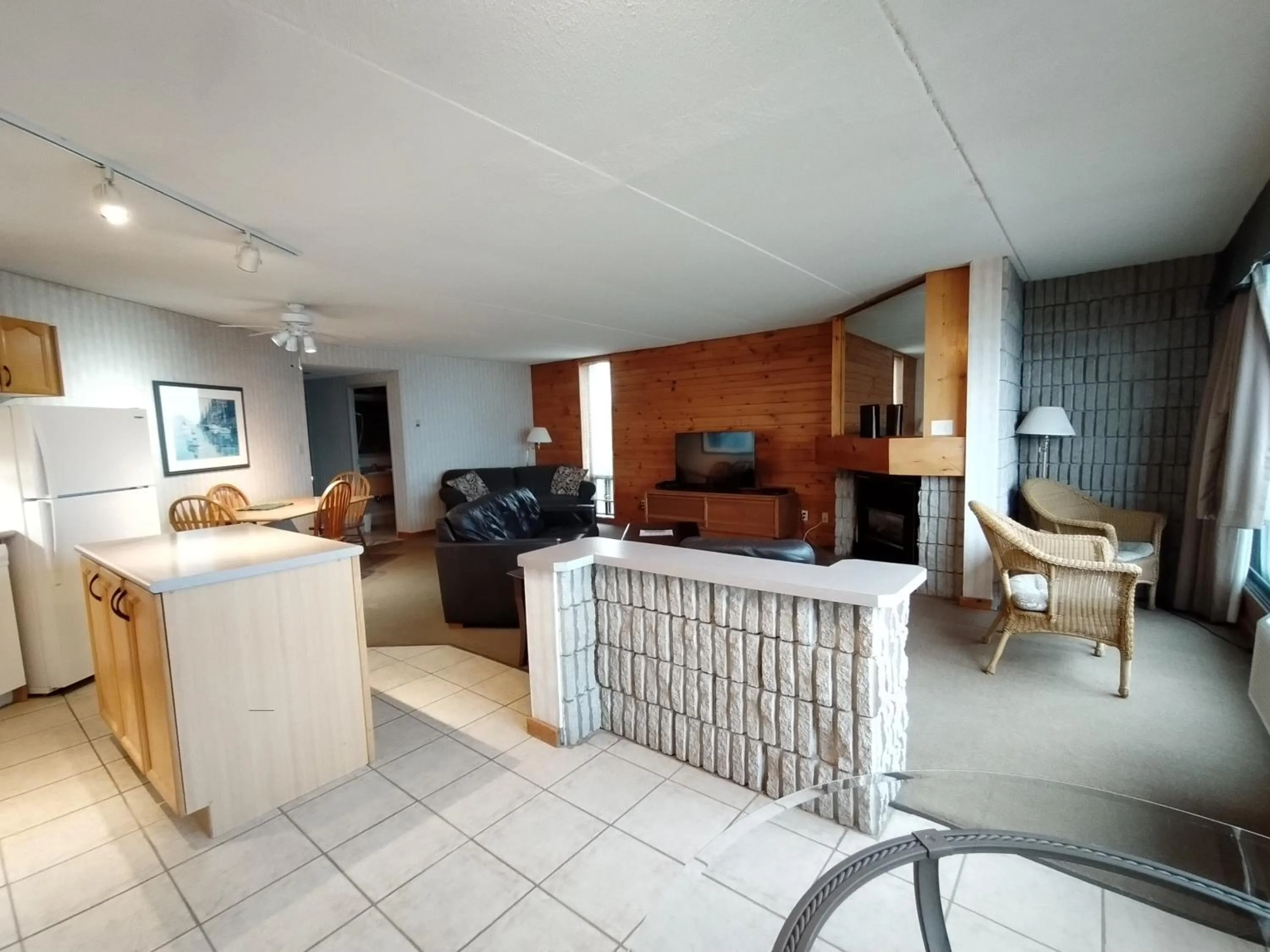 Photo of the whole room in Royal Harbour Resort